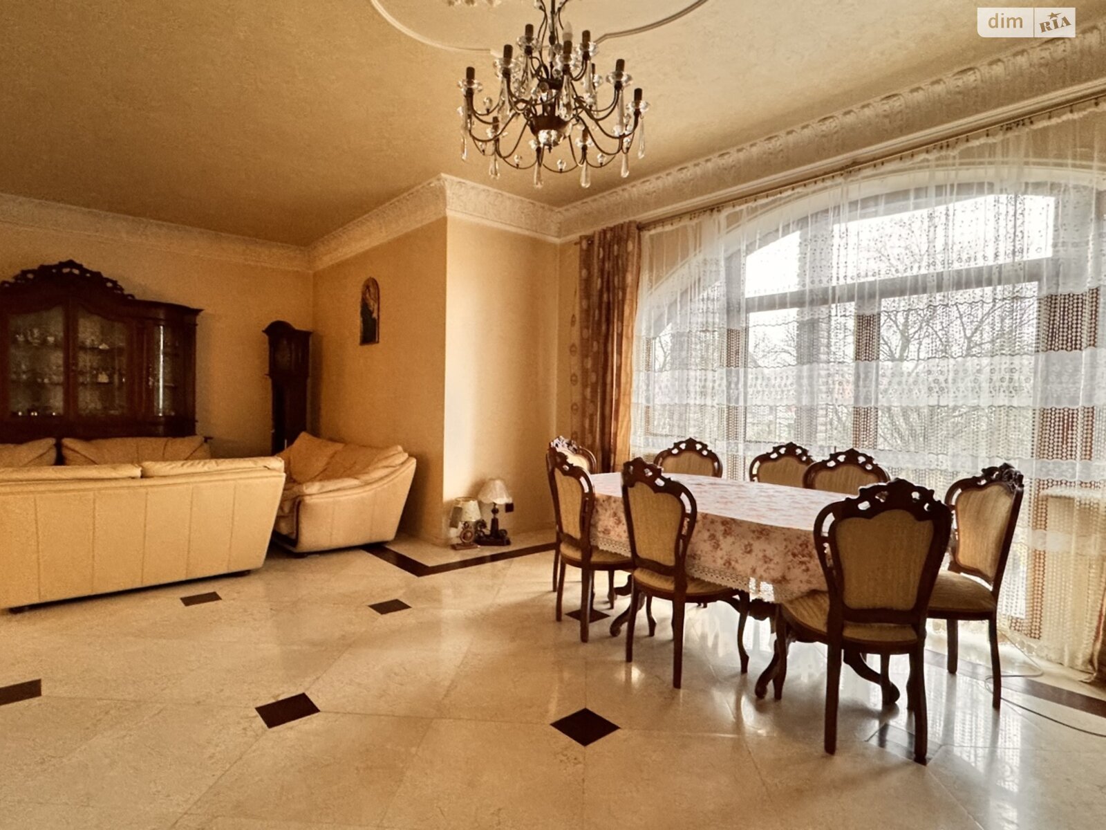 трехэтажный дом с верандой, 462 кв. м, кирпич. Продажа в Львове район Сыховский фото 1