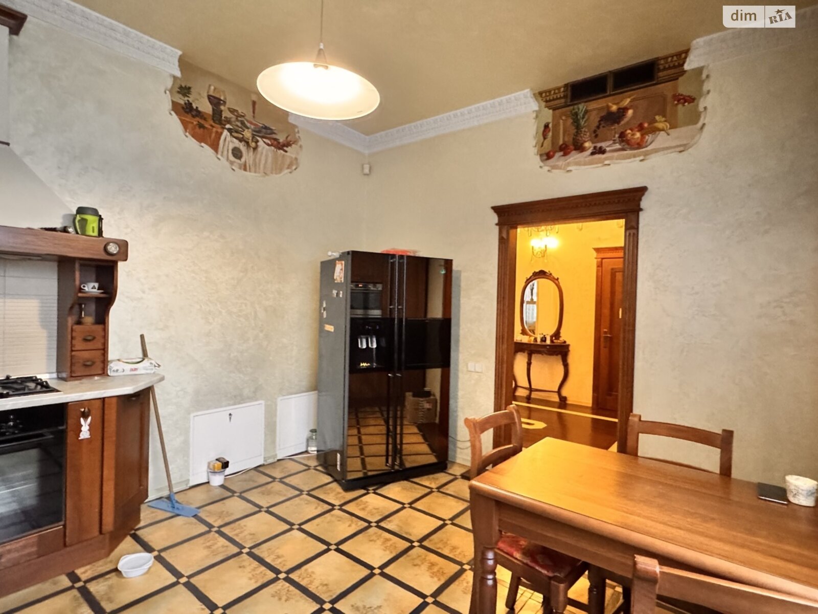 трехэтажный дом с верандой, 462 кв. м, кирпич. Продажа в Львове район Сыховский фото 1