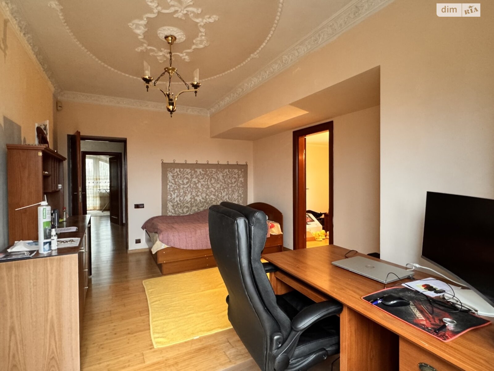 трехэтажный дом с верандой, 462 кв. м, кирпич. Продажа в Львове район Сыховский фото 1