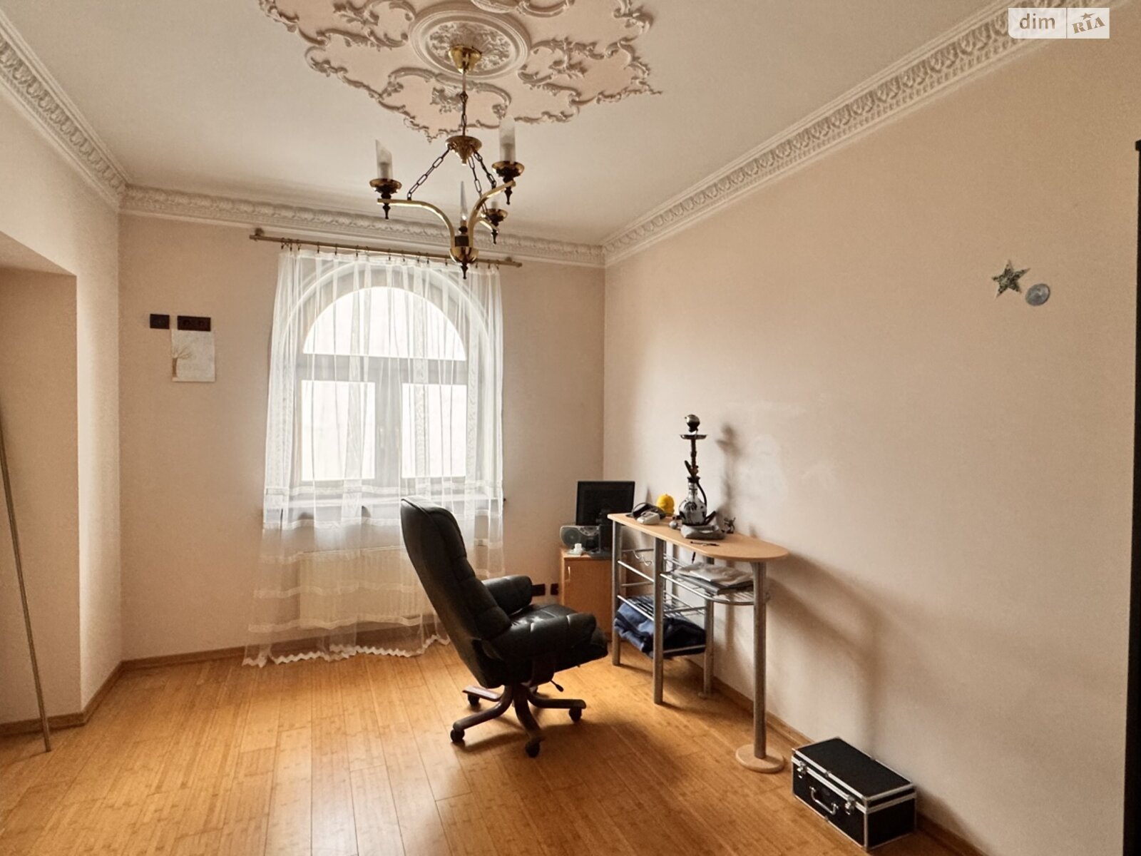 трехэтажный дом с верандой, 462 кв. м, кирпич. Продажа в Львове район Сыховский фото 1