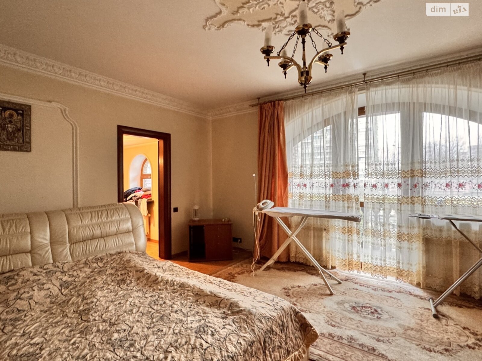 трехэтажный дом с верандой, 462 кв. м, кирпич. Продажа в Львове район Сыховский фото 1