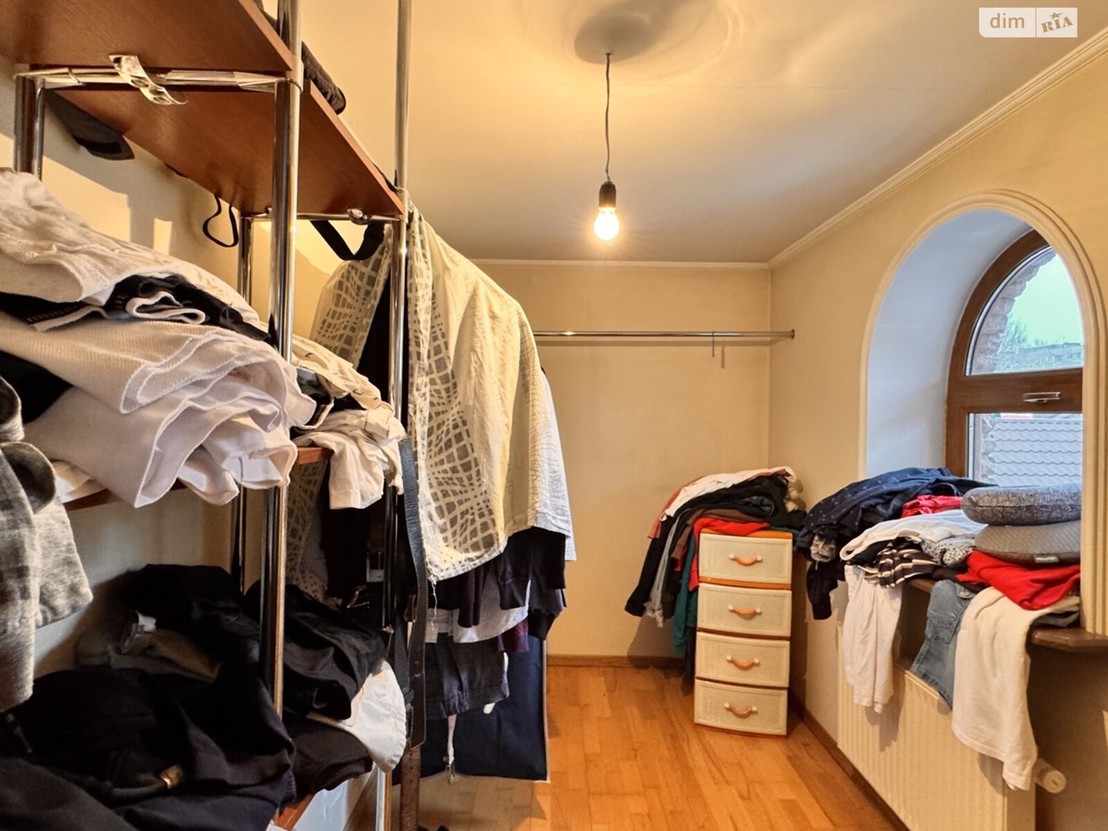 трехэтажный дом с верандой, 462 кв. м, кирпич. Продажа в Львове район Сыховский фото 1