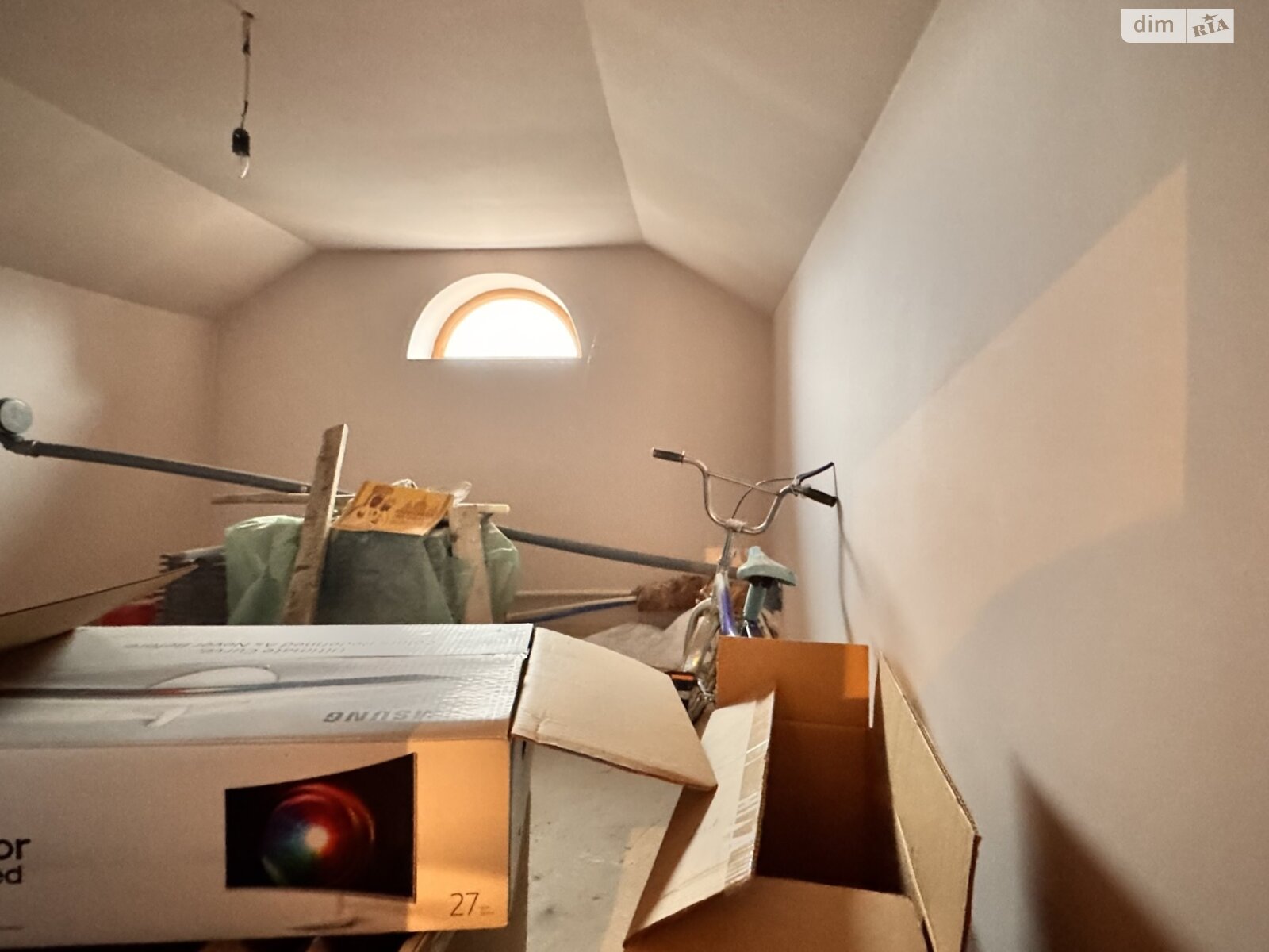 трехэтажный дом с верандой, 462 кв. м, кирпич. Продажа в Львове район Сыховский фото 1