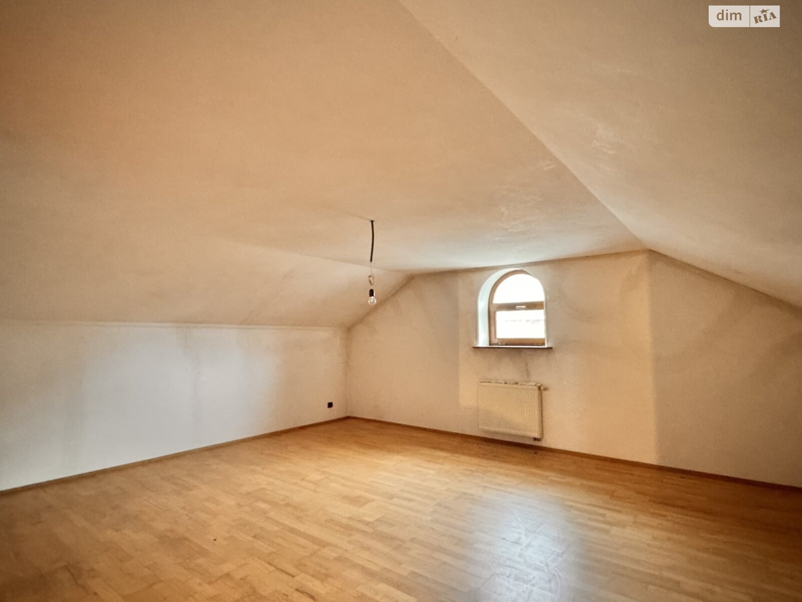 трехэтажный дом с верандой, 462 кв. м, кирпич. Продажа в Львове район Сыховский фото 1