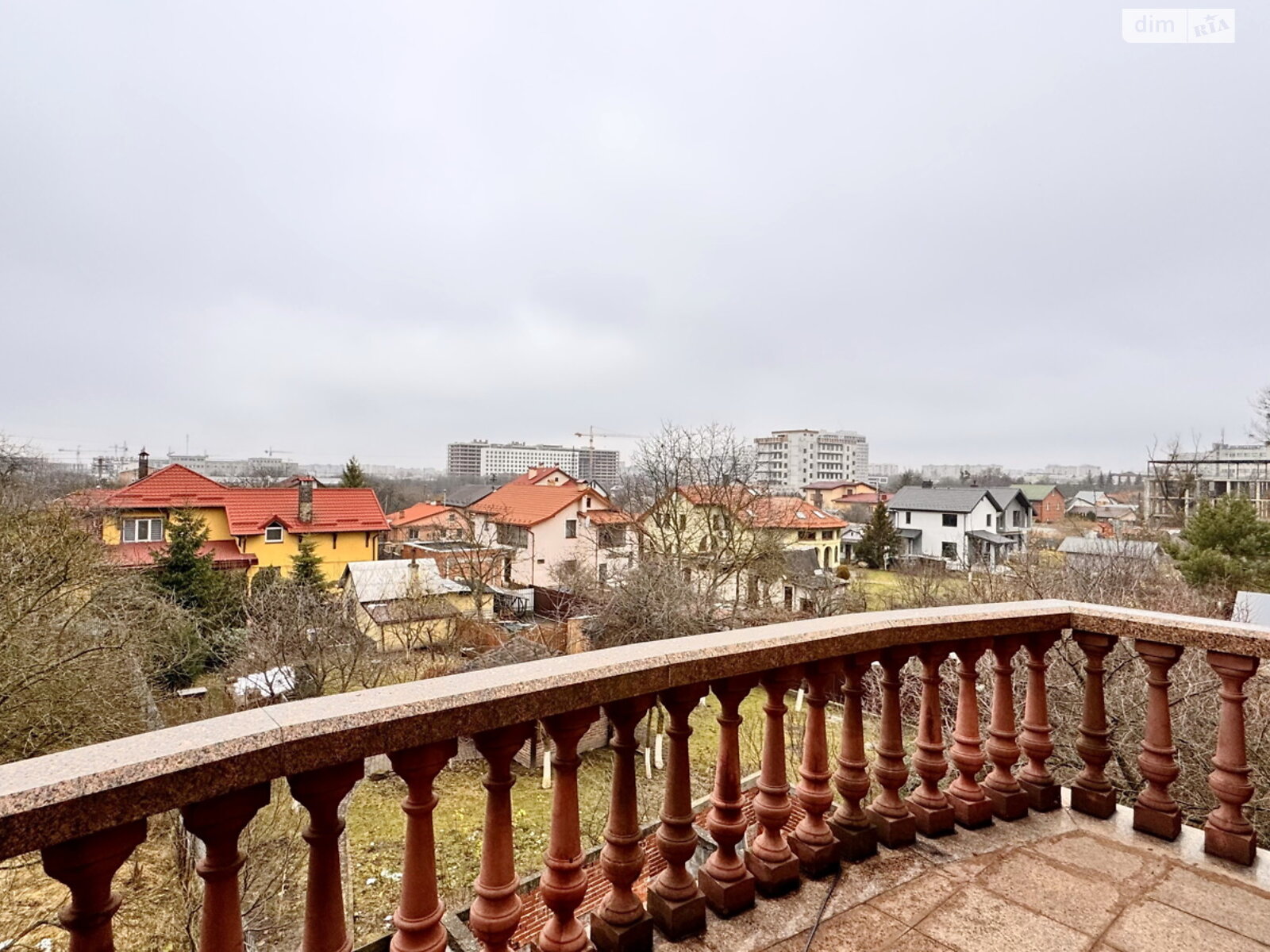 трехэтажный дом с верандой, 462 кв. м, кирпич. Продажа в Львове район Сыховский фото 1