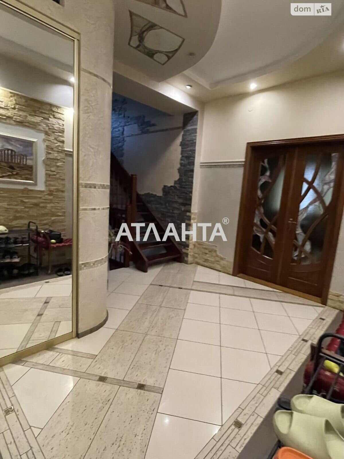 трехэтажный дом, 409.8 кв. м, кирпич. Продажа в Львове район Сыховский фото 1