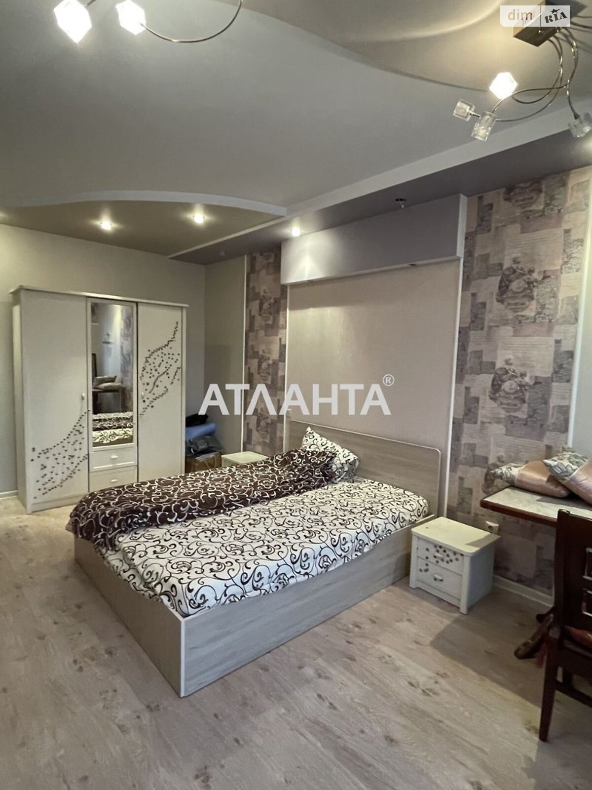 трехэтажный дом, 409.8 кв. м, кирпич. Продажа в Львове район Сыховский фото 1