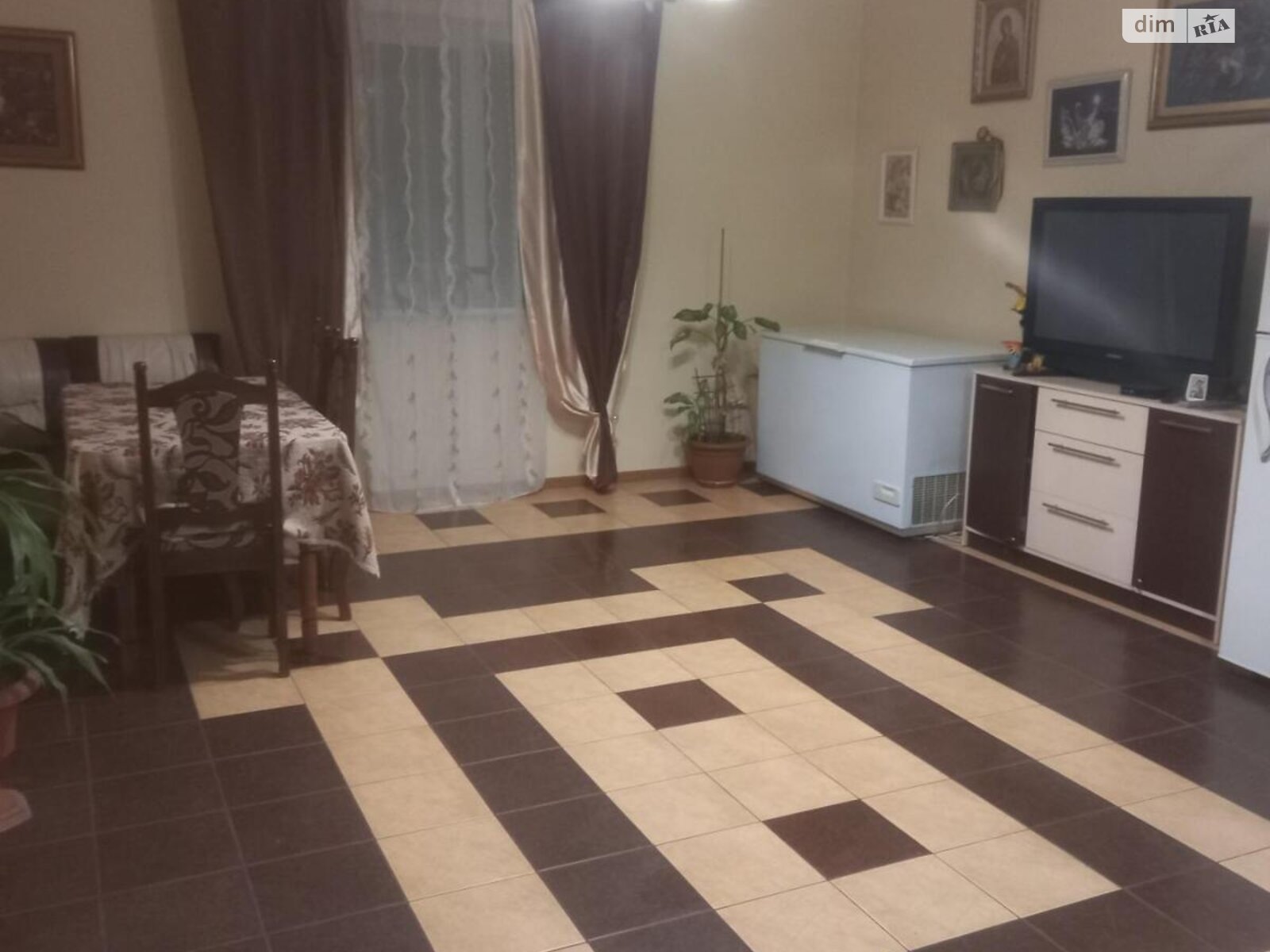 двухэтажный дом с гаражом, 130.4 кв. м, кирпич. Продажа в Львове район Центр фото 1 двухэтажный дом с гаражом, 130.4 кв. м, кирпич. Продажа в Львове район Центр фото 1