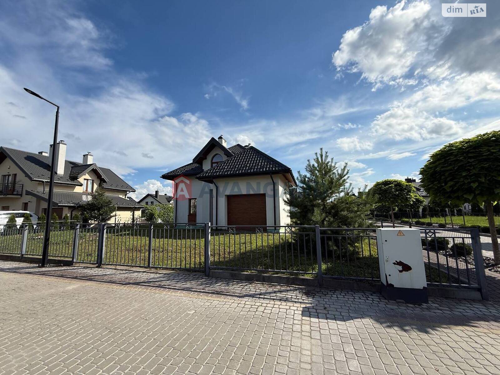 двухэтажный дом, 165 кв. м, кирпич. Продажа в Львове фото 1 двухэтажный дом, 165 кв. м, кирпич. Продажа в Львове фото 1