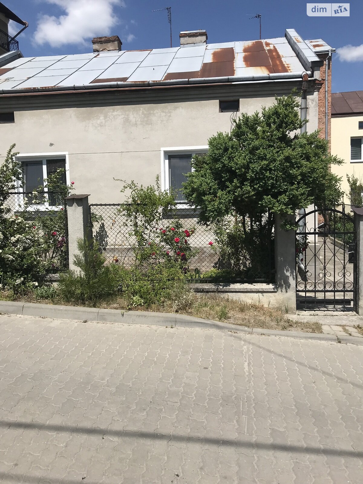 трехэтажный дом, 360 кв. м, кирпич. Продажа в Львове район Яловец фото 1 трехэтажный дом, 360 кв. м, кирпич. Продажа в Львове район Яловец фото 1