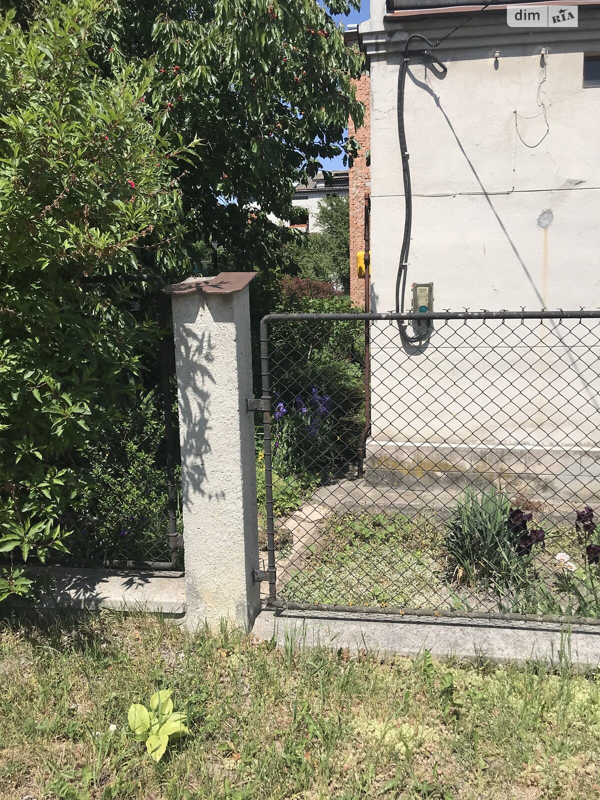 трехэтажный дом, 360 кв. м, кирпич. Продажа в Львове район Яловец фото 1 трехэтажный дом, 360 кв. м, кирпич. Продажа в Львове район Яловец фото 1