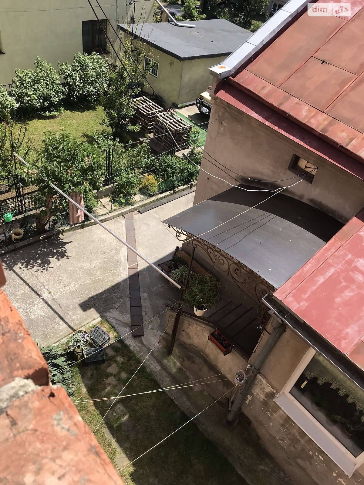 трехэтажный дом, 360 кв. м, кирпич. Продажа в Львове район Яловец фото 1 трехэтажный дом, 360 кв. м, кирпич. Продажа в Львове район Яловец фото 1