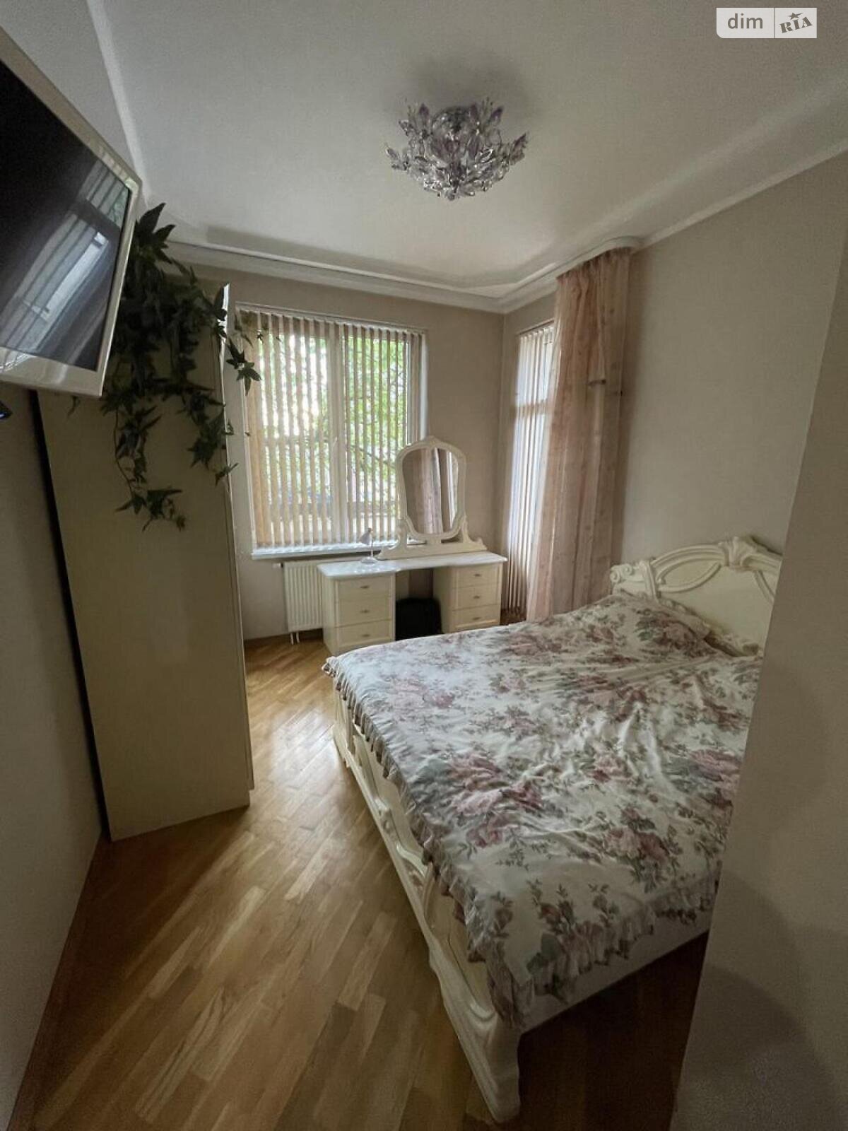 двоповерховий будинок з гаражем, 370 кв. м, цегла. Продаж в Львові, район Залізничний фото 1 двоповерховий будинок з гаражем, 370 кв. м, цегла. Продаж в Львові, район Залізничний фото 1
