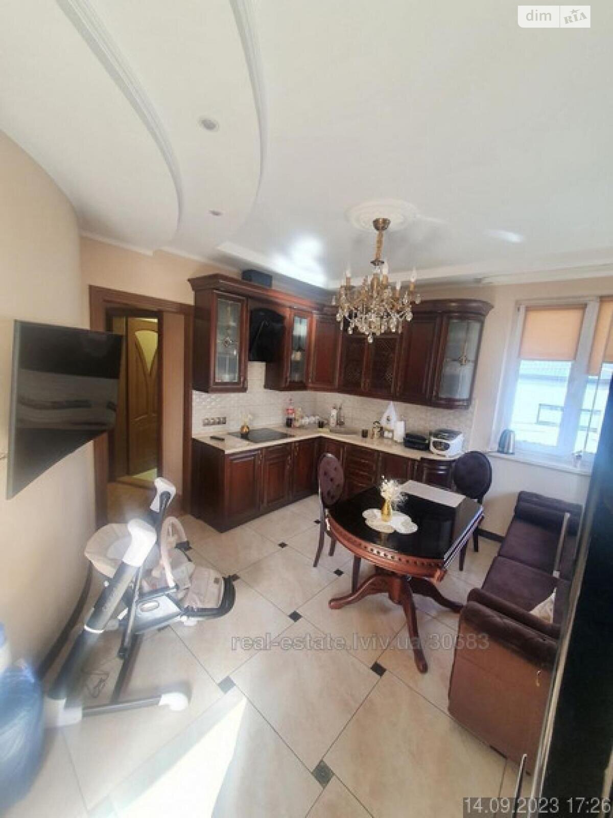 двоповерховий будинок з гаражем, 370 кв. м, цегла. Продаж в Львові, район Залізничний фото 1 двоповерховий будинок з гаражем, 370 кв. м, цегла. Продаж в Львові, район Залізничний фото 1