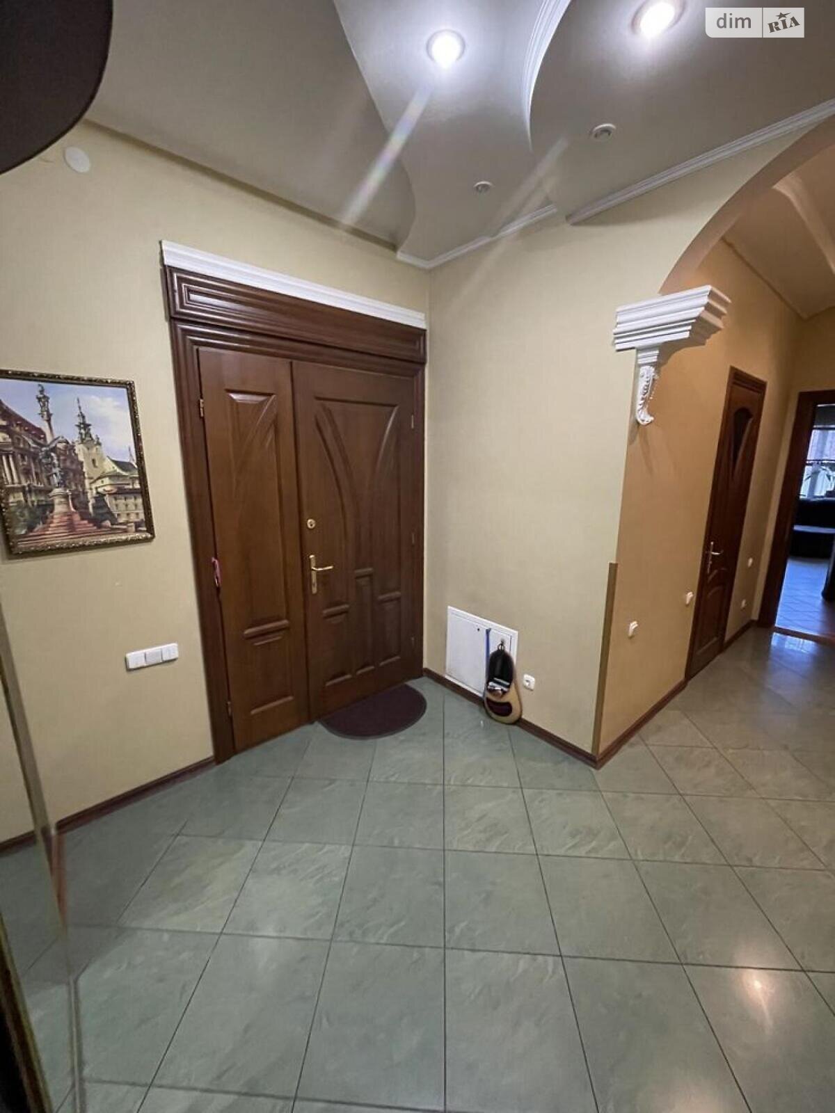 двоповерховий будинок з гаражем, 370 кв. м, цегла. Продаж в Львові, район Залізничний фото 1 двоповерховий будинок з гаражем, 370 кв. м, цегла. Продаж в Львові, район Залізничний фото 1