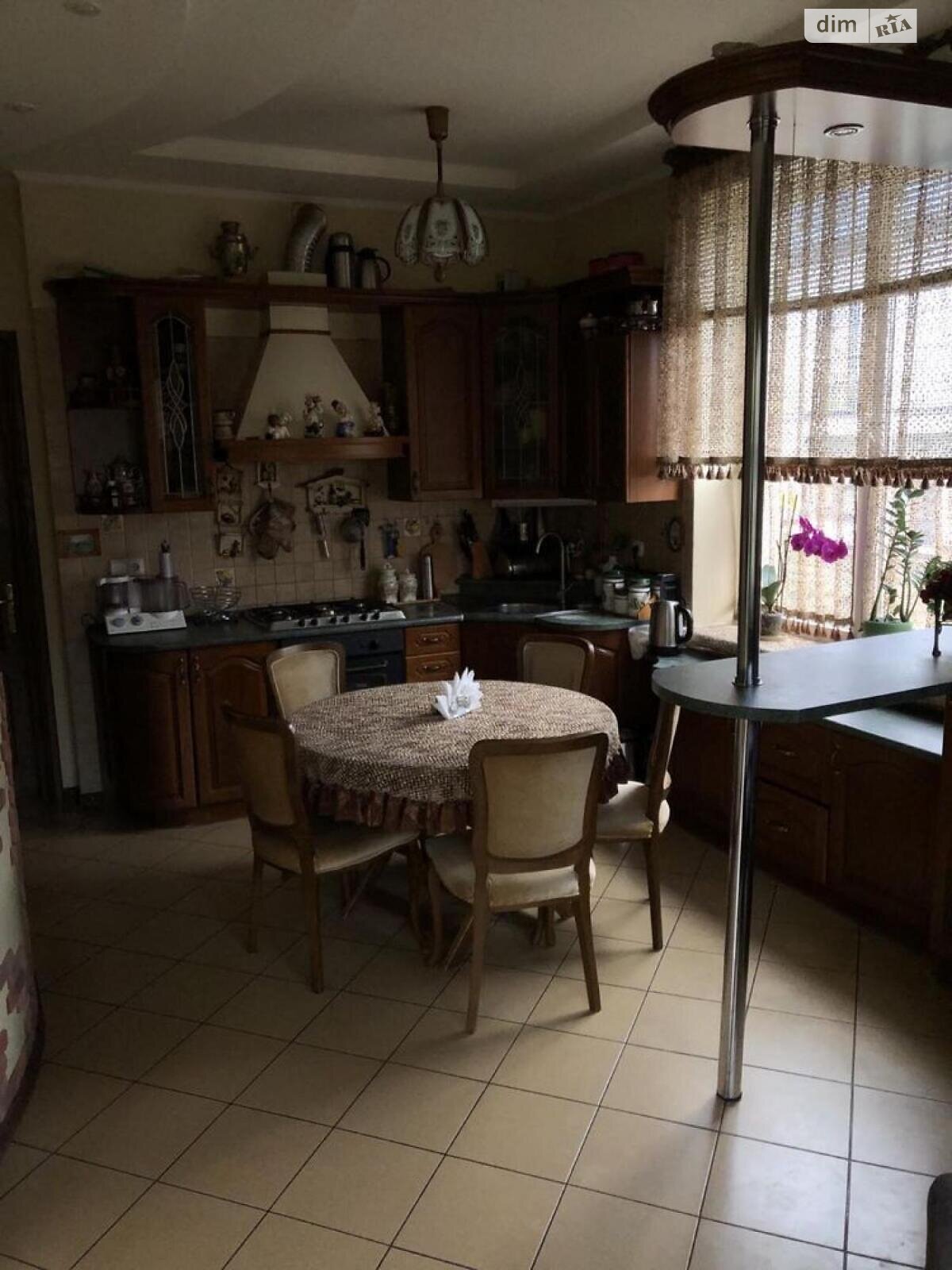 двоповерховий будинок з гаражем, 370 кв. м, цегла. Продаж в Львові, район Залізничний фото 1 двоповерховий будинок з гаражем, 370 кв. м, цегла. Продаж в Львові, район Залізничний фото 1
