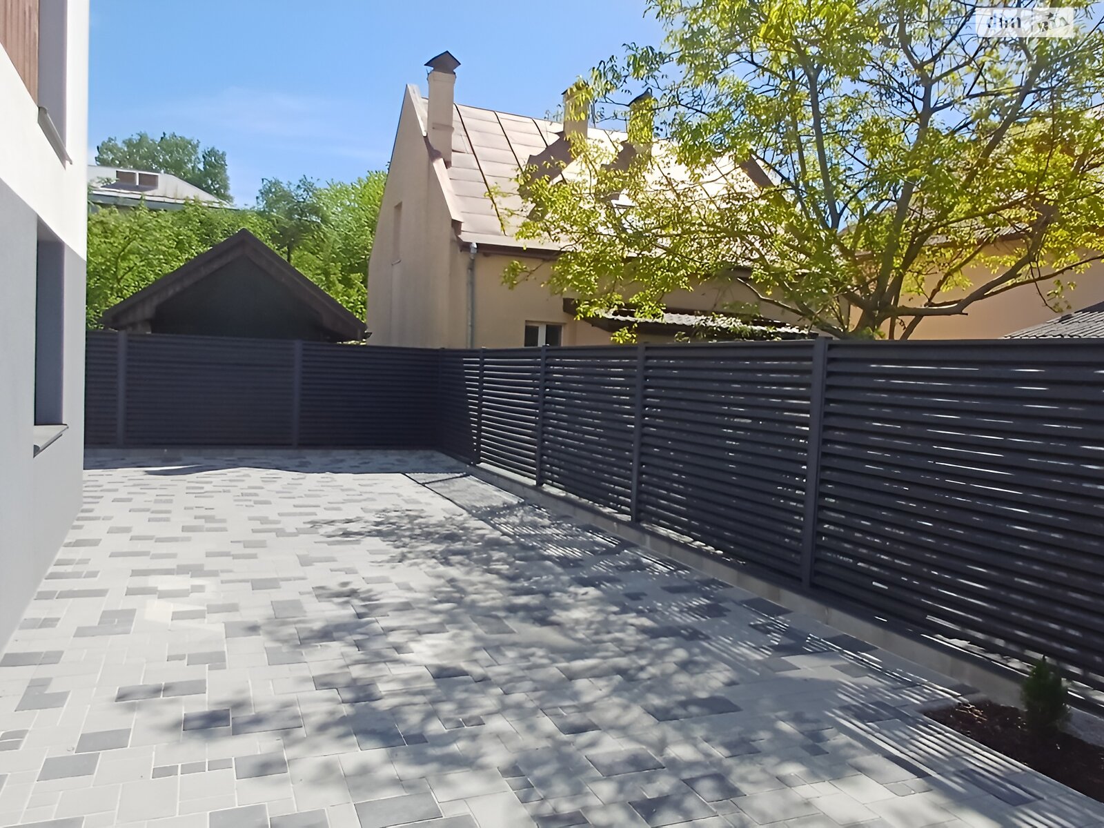 триповерховий будинок, 525 кв. м, газобетон. Продаж в Львові, район Залізничний фото 1 триповерховий будинок, 525 кв. м, газобетон. Продаж в Львові, район Залізничний фото 1