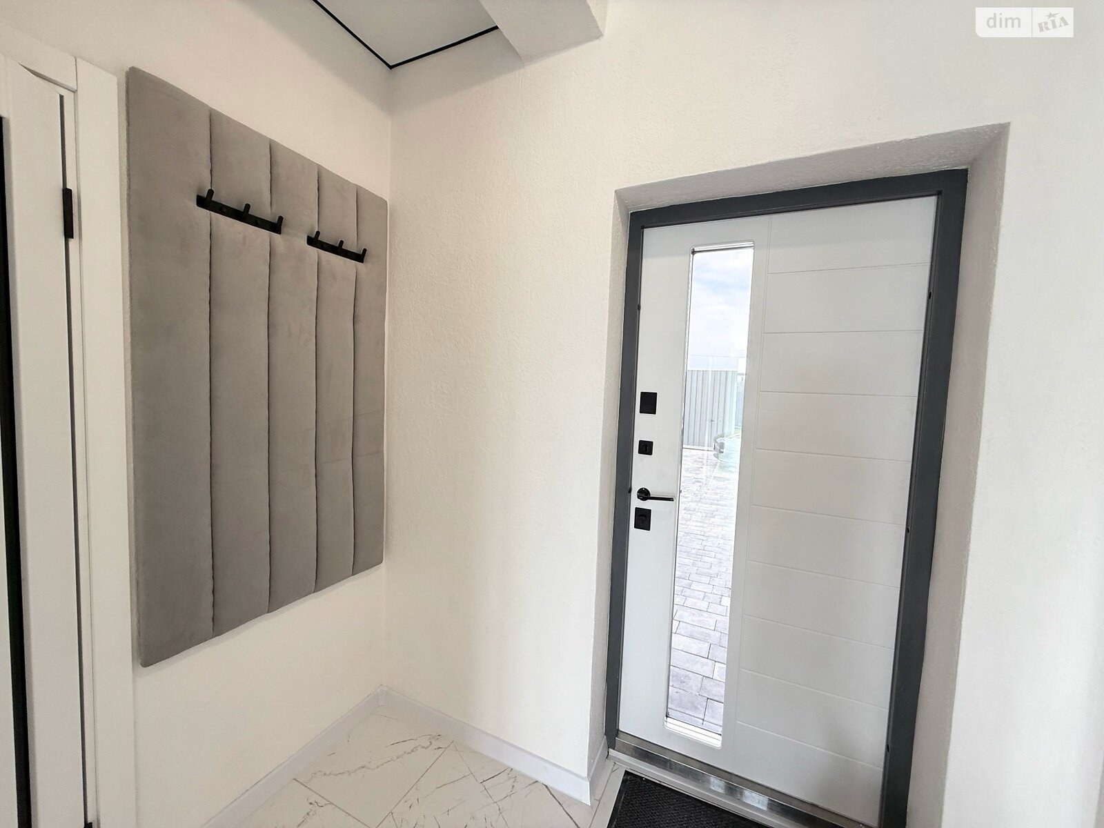 двухэтажный дом с гаражом, 220 кв. м, газобетон. Продажа в Лысогоре фото 1 двухэтажный дом с гаражом, 220 кв. м, газобетон. Продажа в Лысогоре фото 1