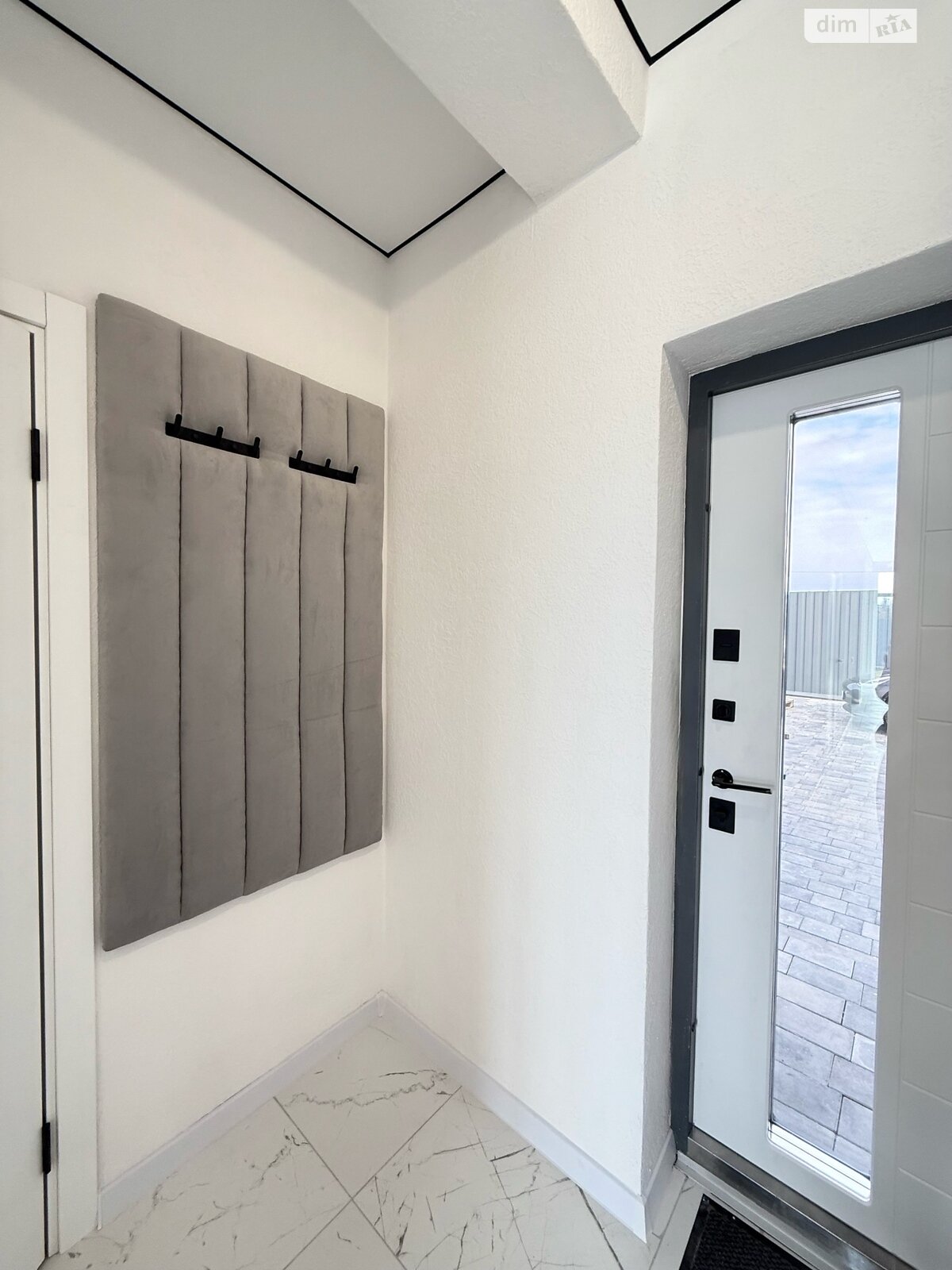 двухэтажный дом с гаражом, 220 кв. м, газобетон. Продажа в Лысогоре фото 1 двухэтажный дом с гаражом, 220 кв. м, газобетон. Продажа в Лысогоре фото 1