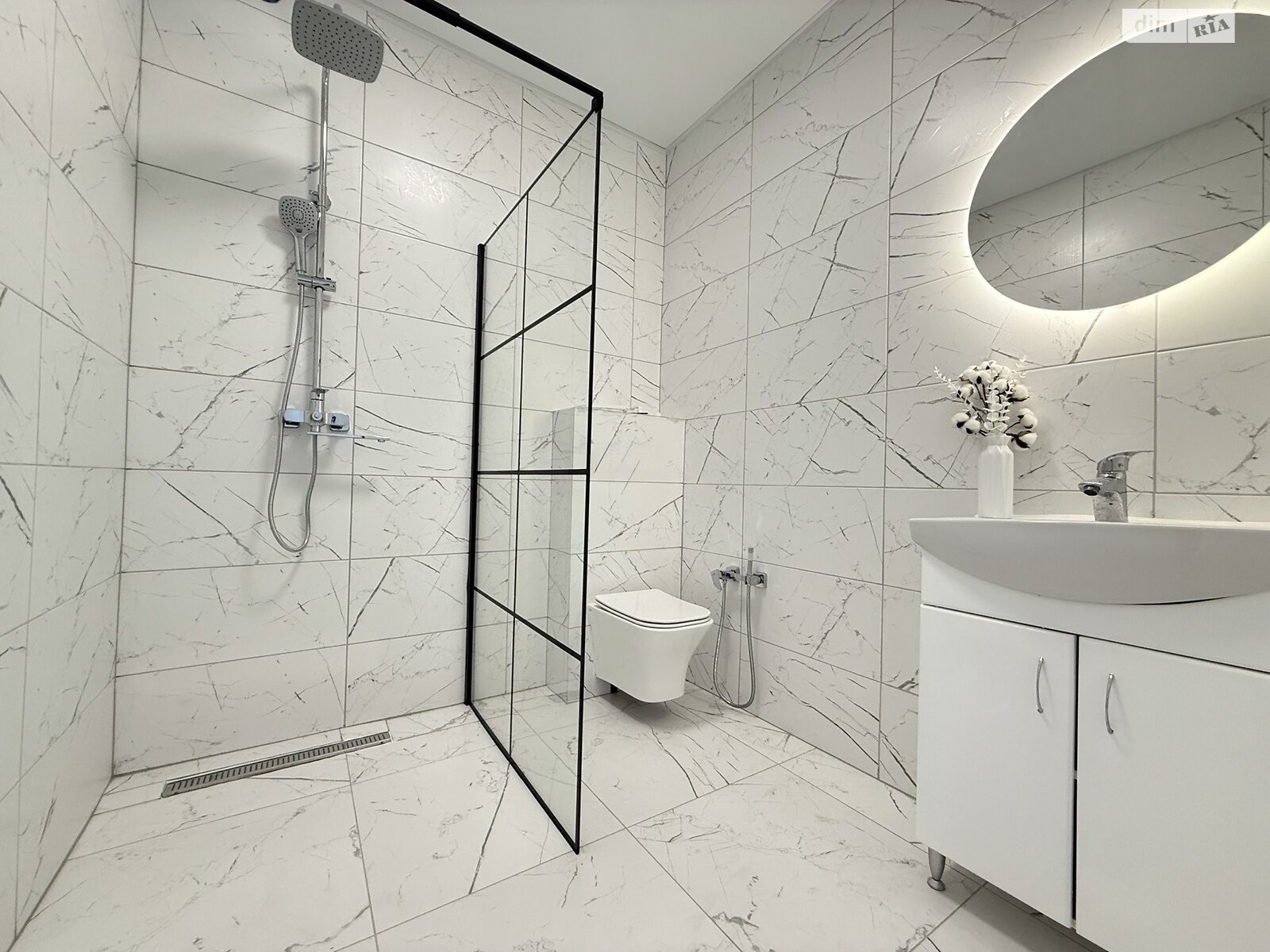 двухэтажный дом с гаражом, 220 кв. м, газобетон. Продажа в Лысогоре фото 1 двухэтажный дом с гаражом, 220 кв. м, газобетон. Продажа в Лысогоре фото 1