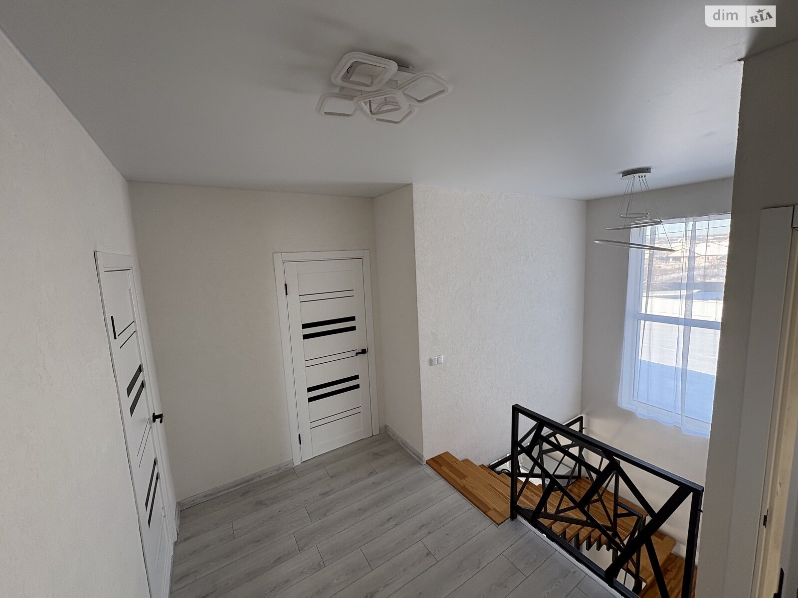 двухэтажный дом, 220 кв. м, газобетон. Продажа в Лысогоре фото 1