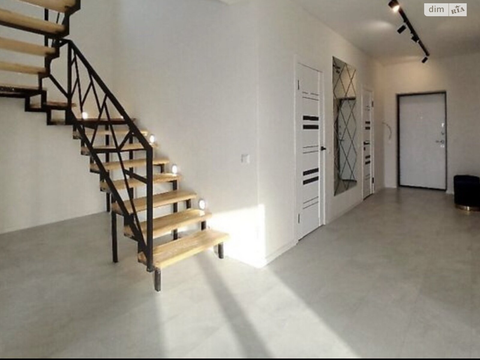 двоповерховий будинок з гаражем, 200 кв. м, цегла. Продаж у Лисогорі фото 1