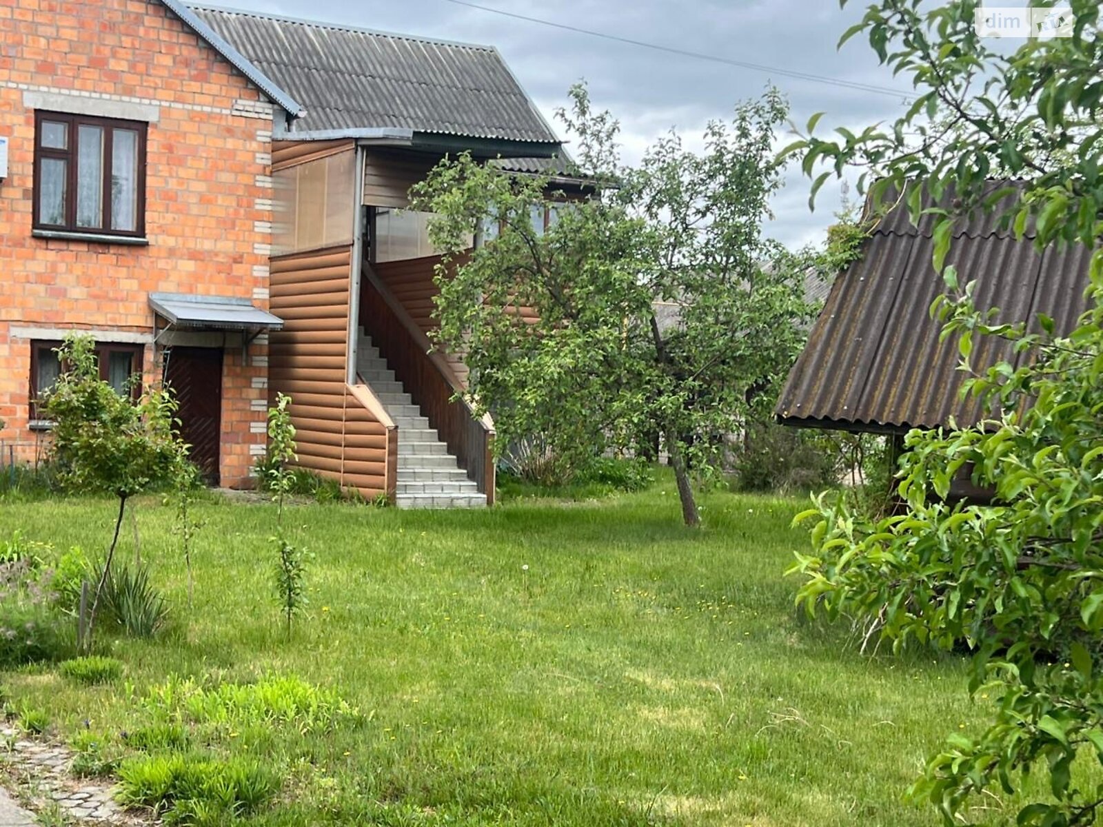 триповерховий будинок з гаражем, 300 кв. м, цегла. Продаж в Любешеві, район Любешів фото 1 триповерховий будинок з гаражем, 300 кв. м, цегла. Продаж в Любешеві, район Любешів фото 1