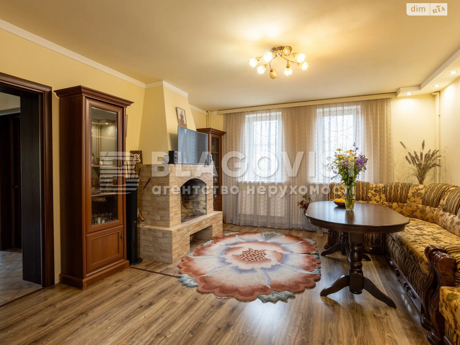 двухэтажный дом с гаражом, 212 кв. м, кирпич. Продажа в Любимовке фото 1 двухэтажный дом с гаражом, 212 кв. м, кирпич. Продажа в Любимовке фото 1