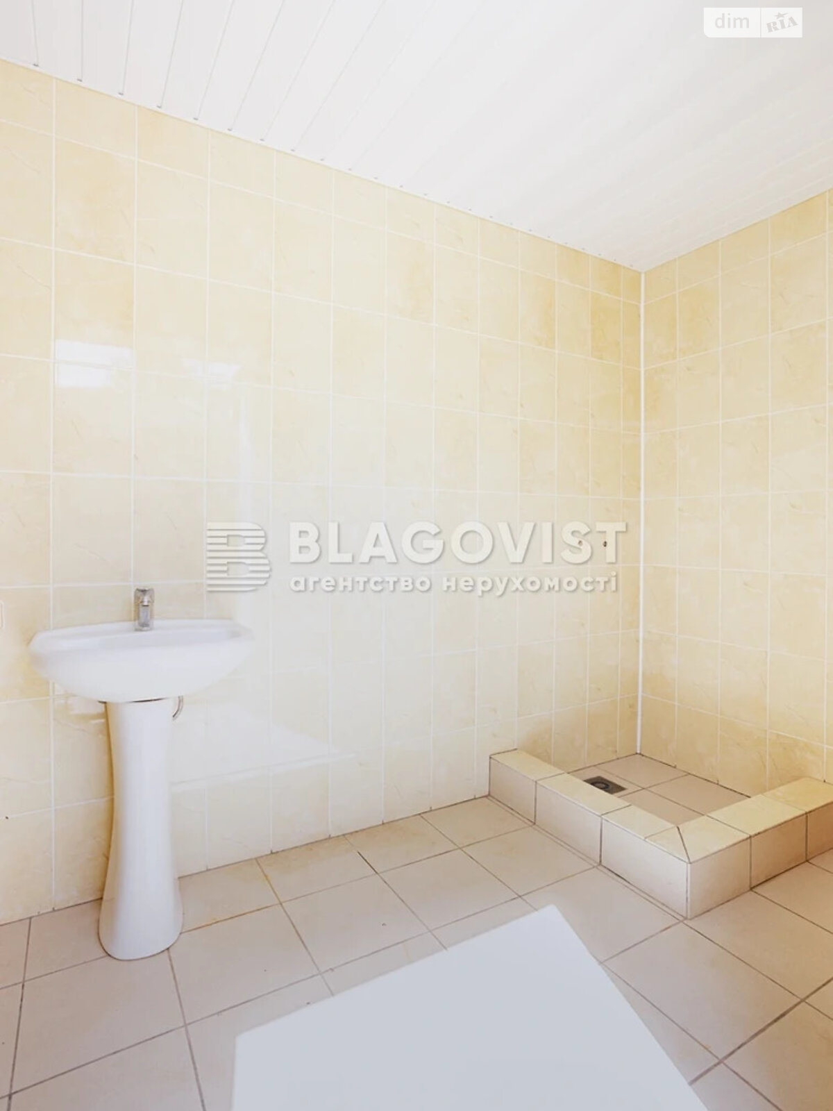 двухэтажный дом с гаражом, 212 кв. м, кирпич. Продажа в Любимовке фото 1 двухэтажный дом с гаражом, 212 кв. м, кирпич. Продажа в Любимовке фото 1