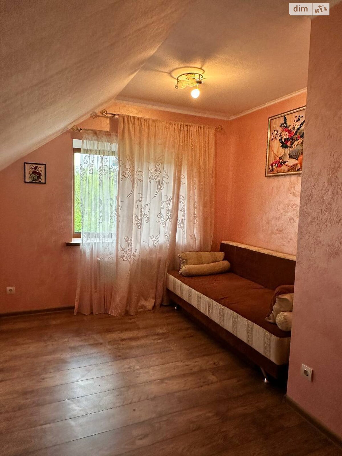 двухэтажный дом с ремонтом, 290 кв. м, кирпич. Продажа в Любимовке фото 1