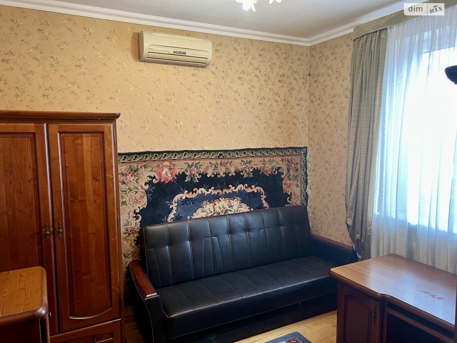 трехэтажный дом, 449.5 кв. м, кирпич. Продажа в Любимовке фото 1