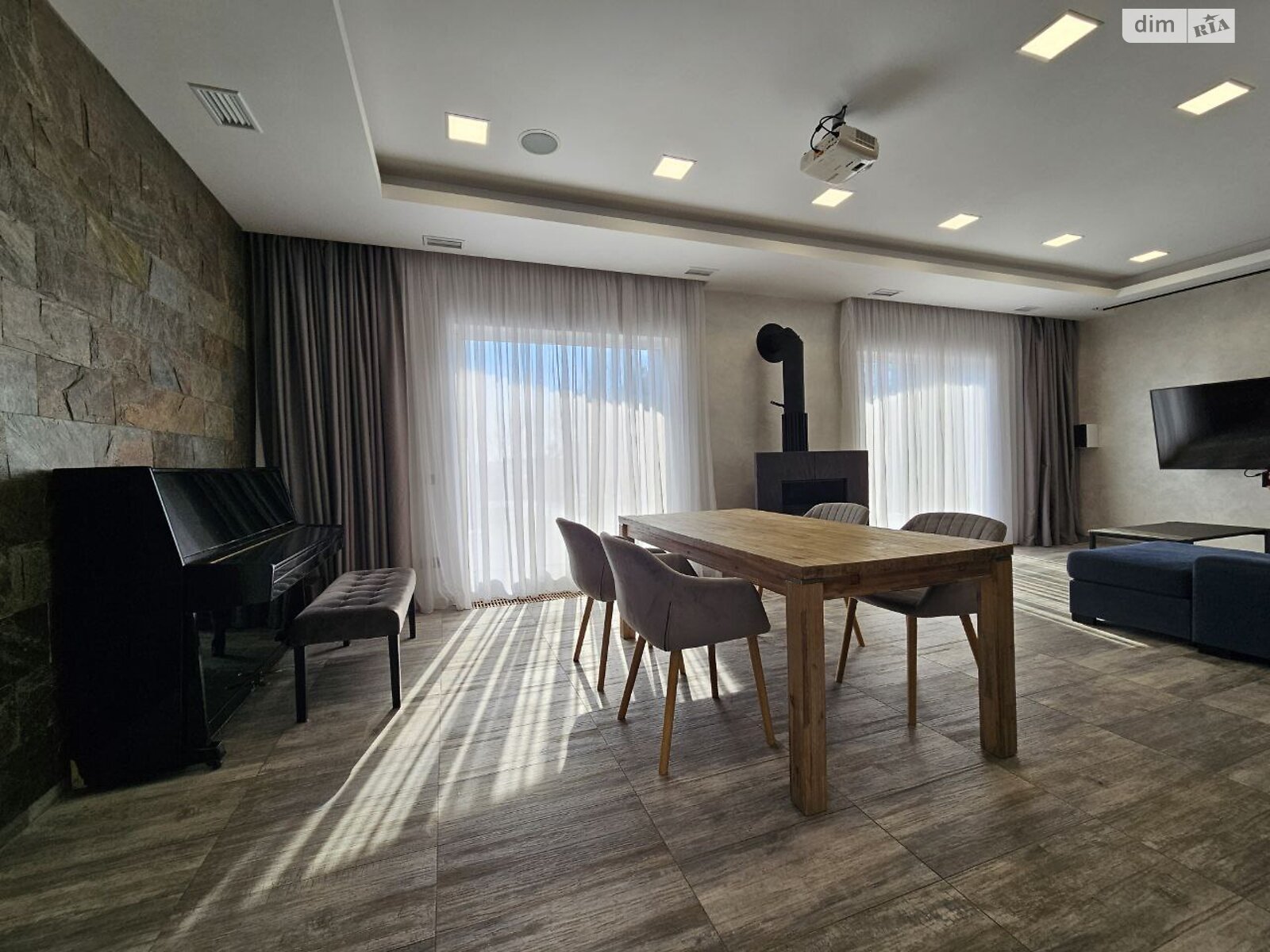 двухэтажный дом с мебелью, 160 кв. м, кирпич. Продажа в Любимовке фото 1 двухэтажный дом с мебелью, 160 кв. м, кирпич. Продажа в Любимовке фото 1