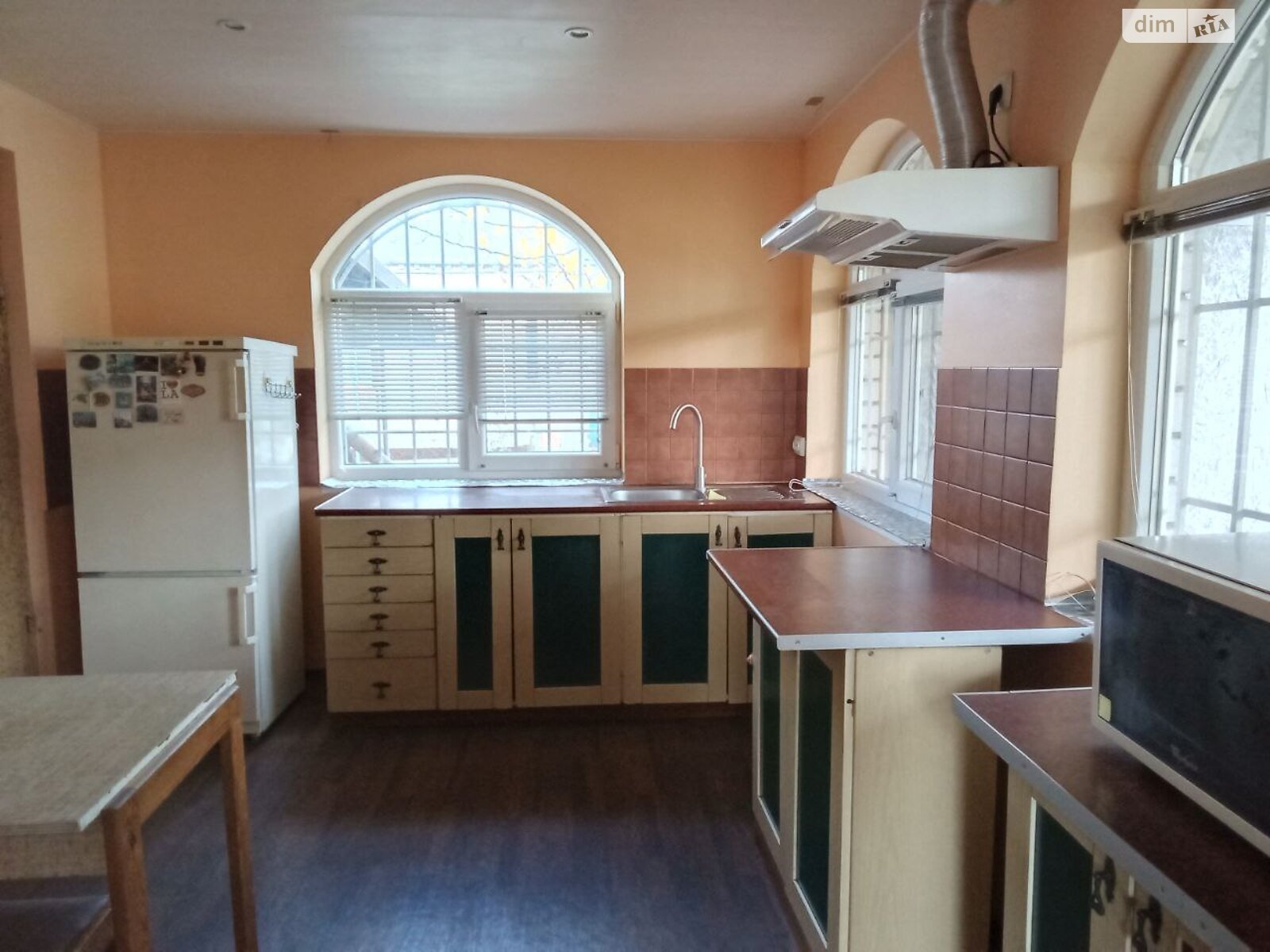 трехэтажный дом с верандой, 118.7 кв. м, кирпич. Продажа в Любимовке фото 1 трехэтажный дом с верандой, 118.7 кв. м, кирпич. Продажа в Любимовке фото 1