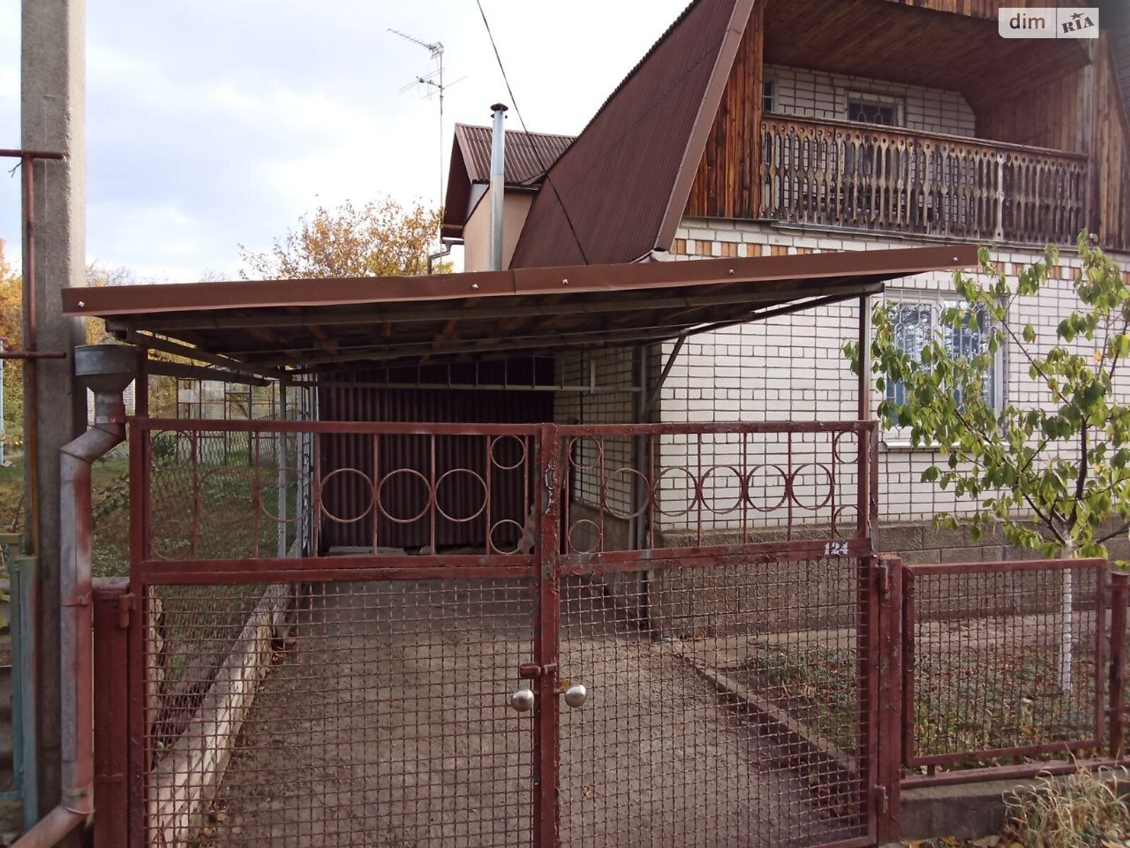 трехэтажный дом с верандой, 118.7 кв. м, кирпич. Продажа в Любимовке фото 1 трехэтажный дом с верандой, 118.7 кв. м, кирпич. Продажа в Любимовке фото 1