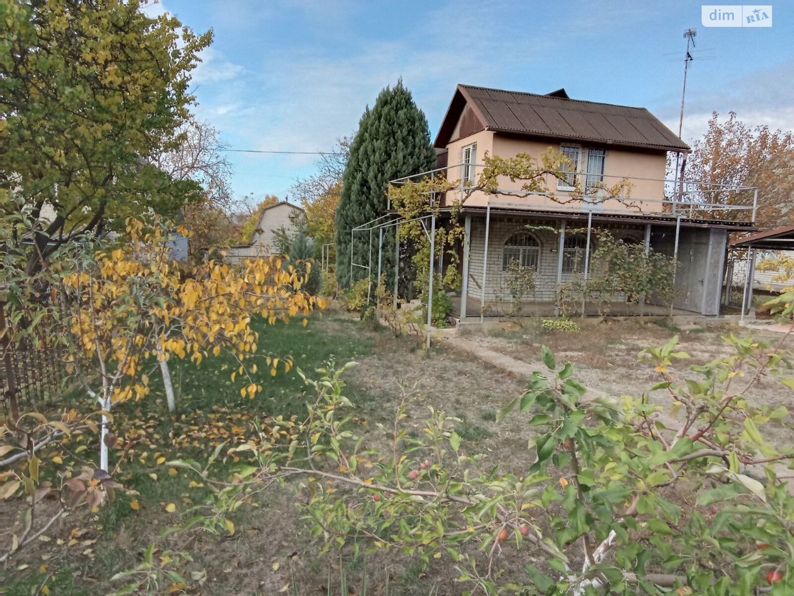 трехэтажный дом с верандой, 118.7 кв. м, кирпич. Продажа в Любимовке фото 1 трехэтажный дом с верандой, 118.7 кв. м, кирпич. Продажа в Любимовке фото 1