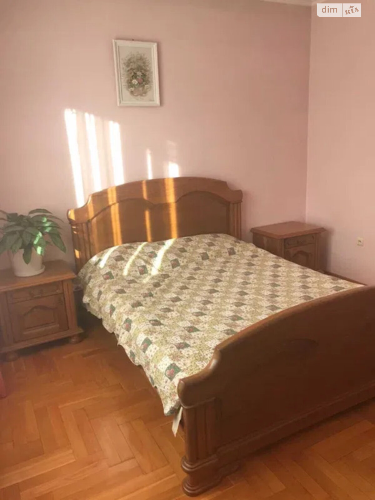 триповерховий будинок з опаленням, 255 кв. м, цегла. Продаж у Любомлі фото 1 триповерховий будинок з опаленням, 255 кв. м, цегла. Продаж у Любомлі фото 1