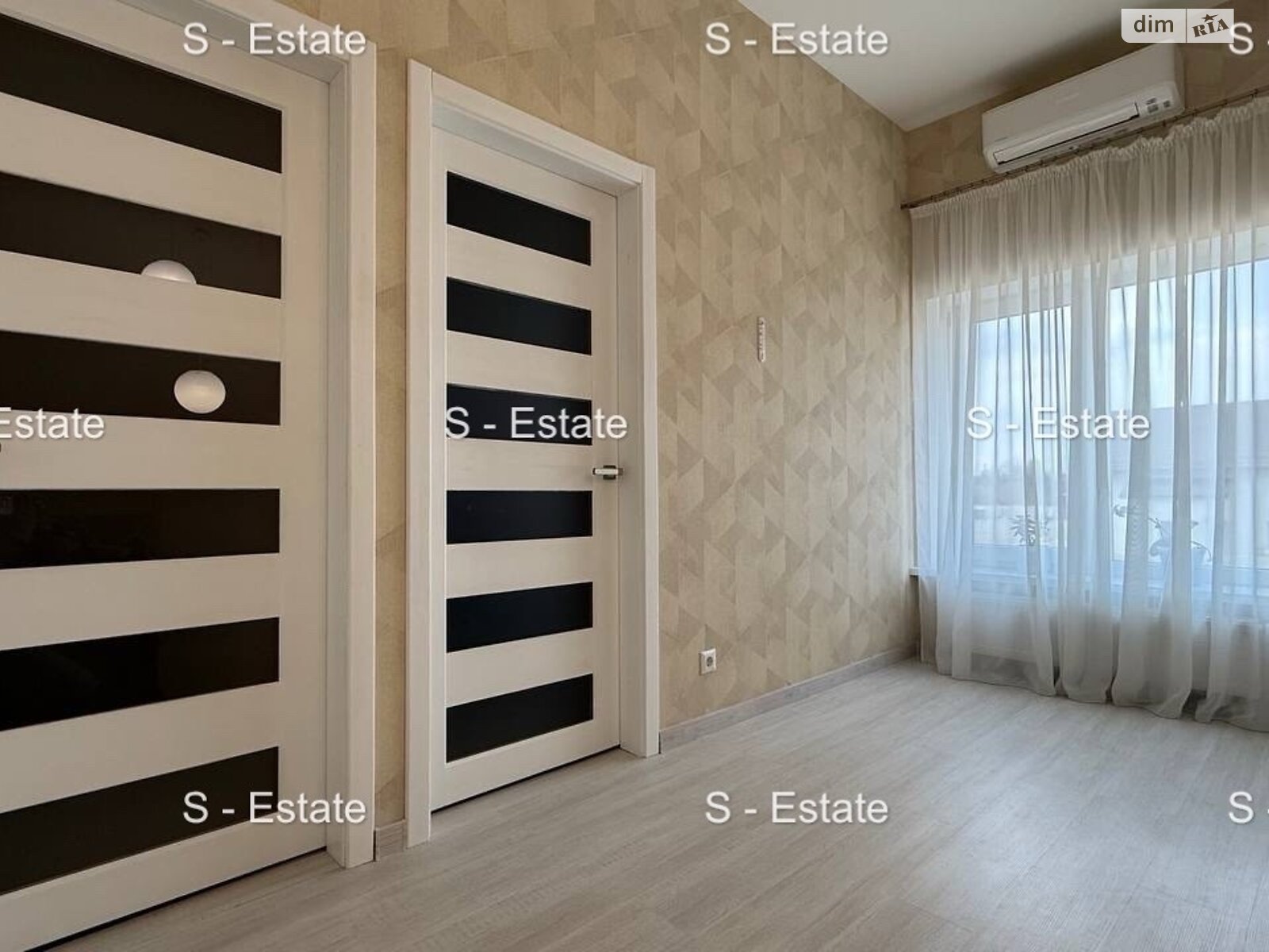 двухэтажный дом с верандой, 117.5 кв. м, кирпич. Продажа в Люботине район Люботин фото 1 двухэтажный дом с верандой, 117.5 кв. м, кирпич. Продажа в Люботине район Люботин фото 1