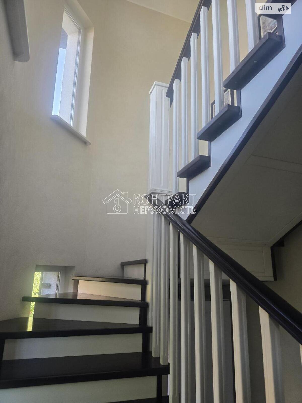 двоповерховий будинок, 199 кв. м, кирпич. Продаж у Люботині фото 1 двоповерховий будинок, 199 кв. м, кирпич. Продаж у Люботині фото 1