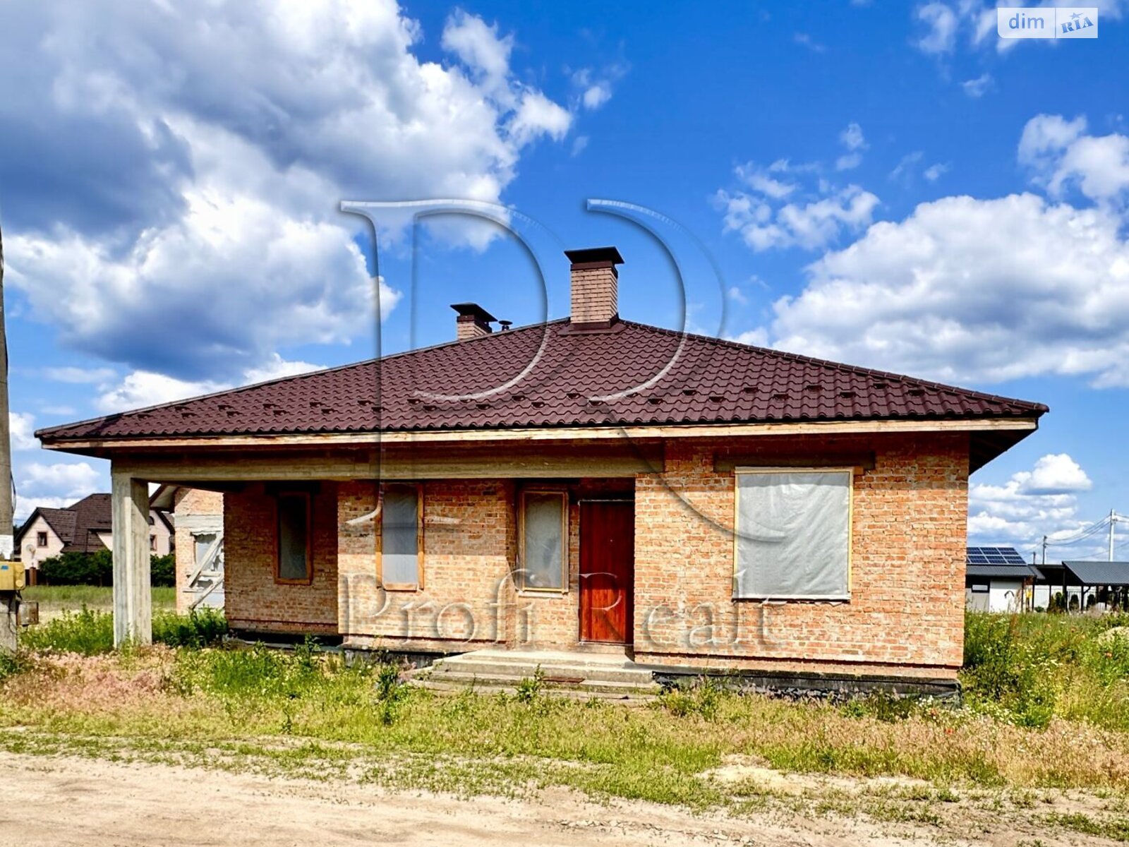 одноэтажный дом с гаражом, 150 кв. м, кирпич. Продажа в Лютиже фото 1 одноэтажный дом с гаражом, 150 кв. м, кирпич. Продажа в Лютиже фото 1