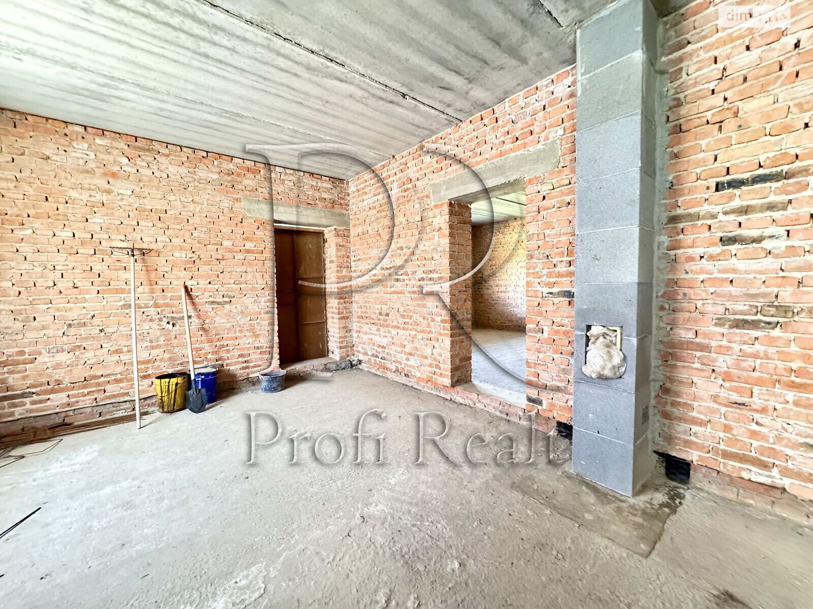 одноэтажный дом с гаражом, 150 кв. м, кирпич. Продажа в Лютиже фото 1 одноэтажный дом с гаражом, 150 кв. м, кирпич. Продажа в Лютиже фото 1