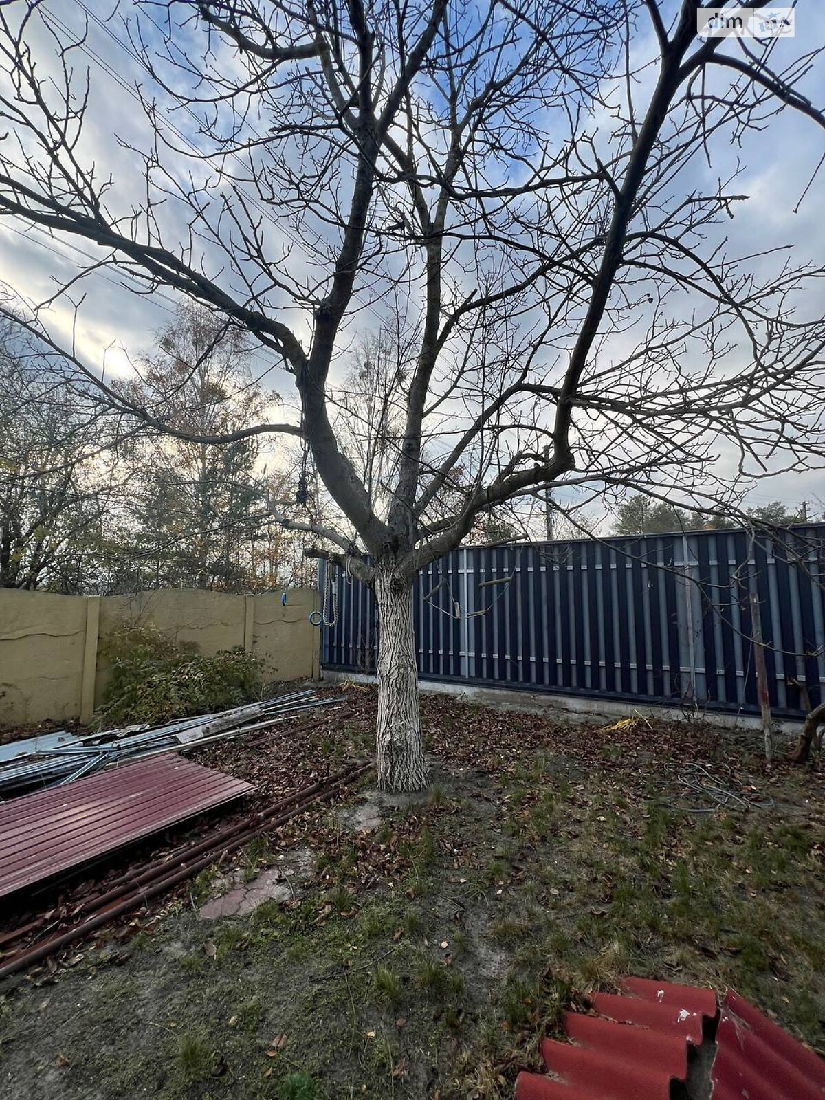 трехэтажный дом с ремонтом, 150 кв. м, кирпич. Продажа в Лютиже фото 1 трехэтажный дом с ремонтом, 150 кв. м, кирпич. Продажа в Лютиже фото 1