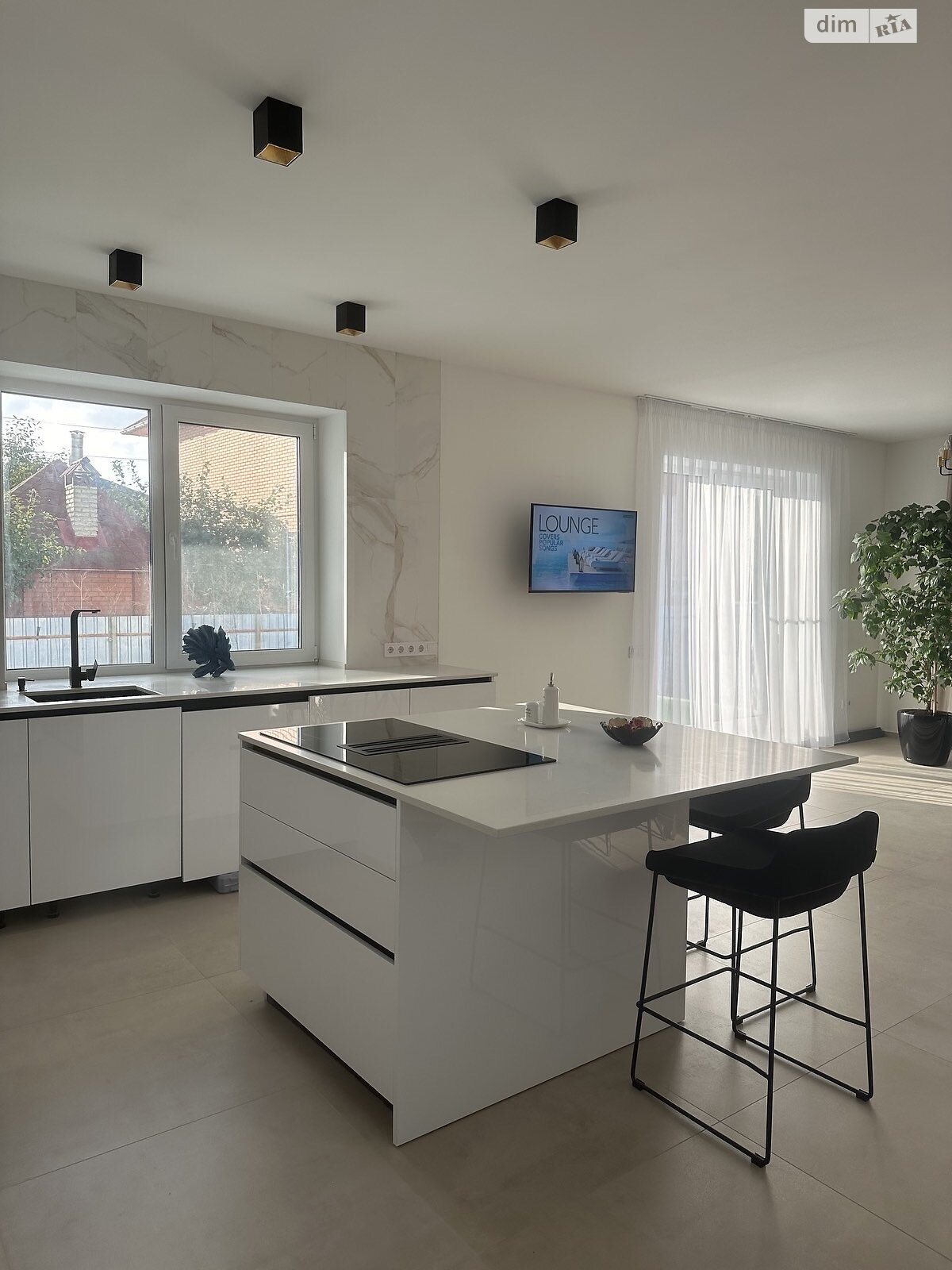 одноповерховий будинок з опаленням, 205 кв. м, шлакоблок. Продаж у Лютіжі фото 1 одноповерховий будинок з опаленням, 205 кв. м, шлакоблок. Продаж у Лютіжі фото 1