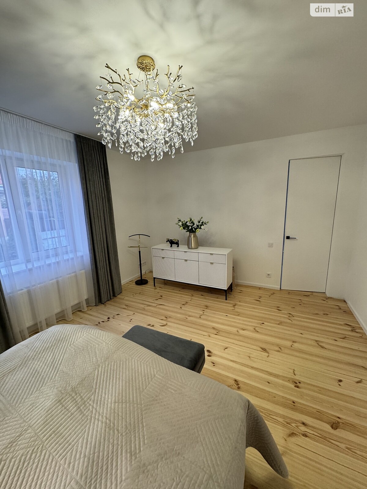 одноповерховий будинок з опаленням, 205 кв. м, шлакоблок. Продаж у Лютіжі фото 1 одноповерховий будинок з опаленням, 205 кв. м, шлакоблок. Продаж у Лютіжі фото 1