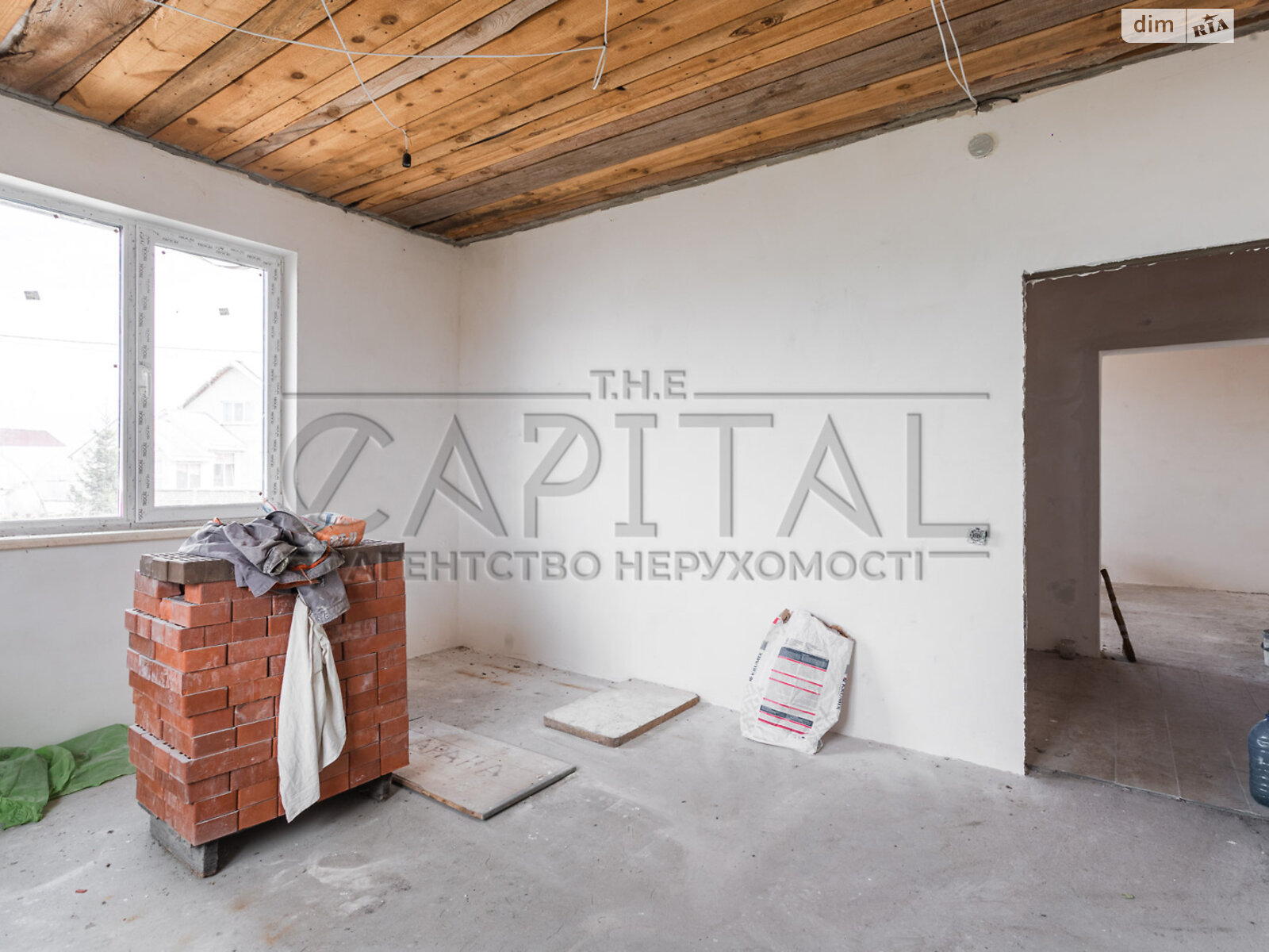 одноэтажный дом с гаражом, 350 кв. м, кирпич. Продажа в Лютиже фото 1 одноэтажный дом с гаражом, 350 кв. м, кирпич. Продажа в Лютиже фото 1