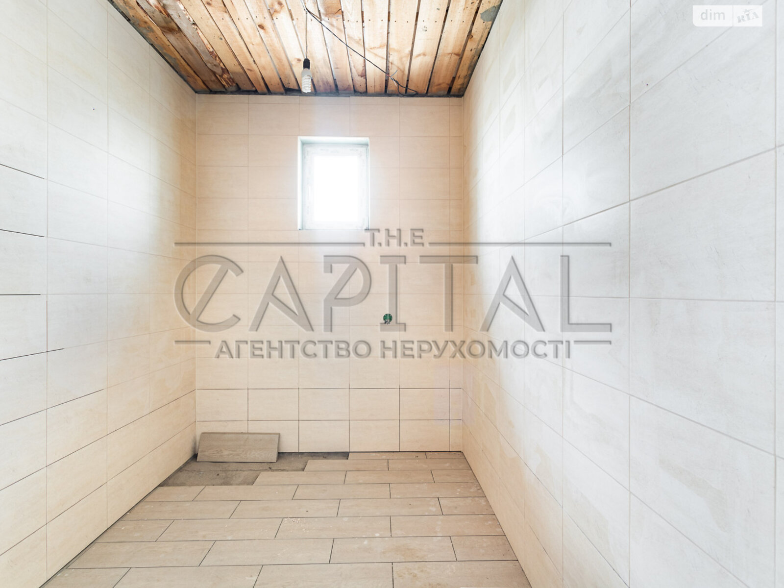 одноэтажный дом с гаражом, 350 кв. м, кирпич. Продажа в Лютиже фото 1 одноэтажный дом с гаражом, 350 кв. м, кирпич. Продажа в Лютиже фото 1
