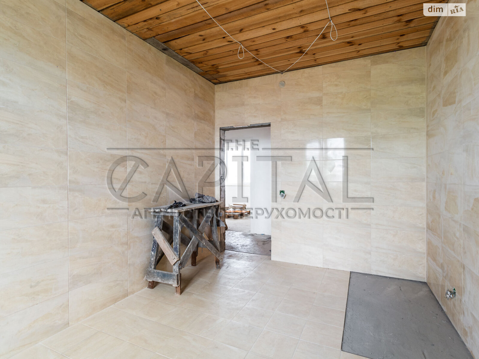 одноэтажный дом с гаражом, 350 кв. м, кирпич. Продажа в Лютиже фото 1 одноэтажный дом с гаражом, 350 кв. м, кирпич. Продажа в Лютиже фото 1