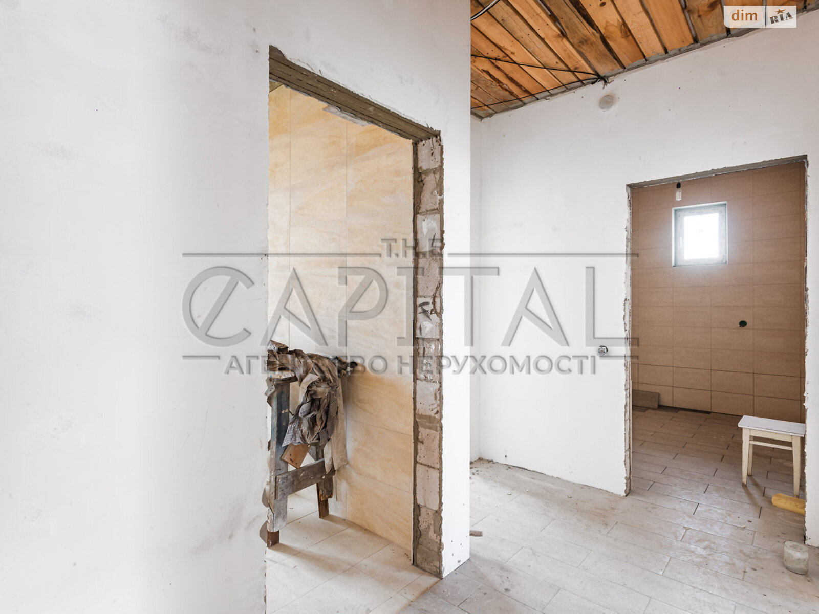 одноэтажный дом с гаражом, 350 кв. м, кирпич. Продажа в Лютиже фото 1 одноэтажный дом с гаражом, 350 кв. м, кирпич. Продажа в Лютиже фото 1