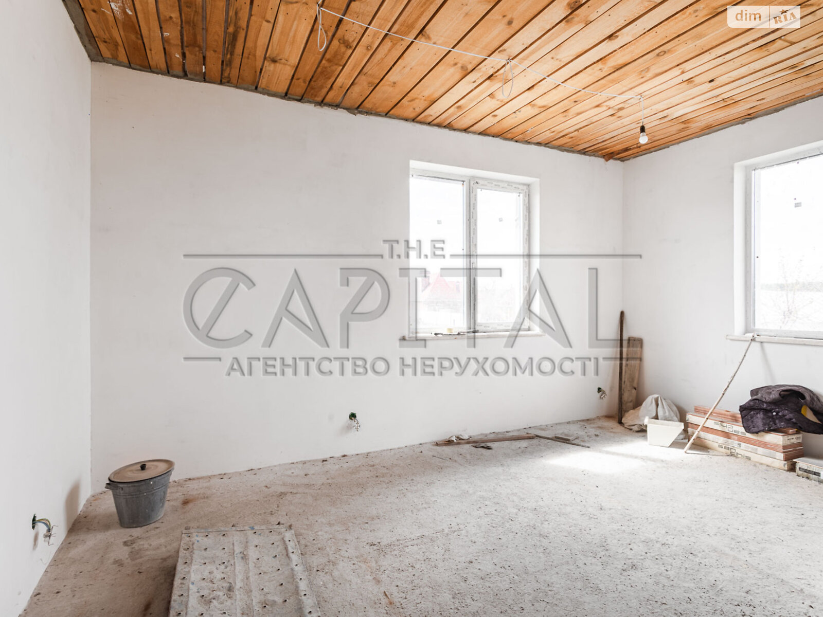 одноэтажный дом с гаражом, 350 кв. м, кирпич. Продажа в Лютиже фото 1 одноэтажный дом с гаражом, 350 кв. м, кирпич. Продажа в Лютиже фото 1