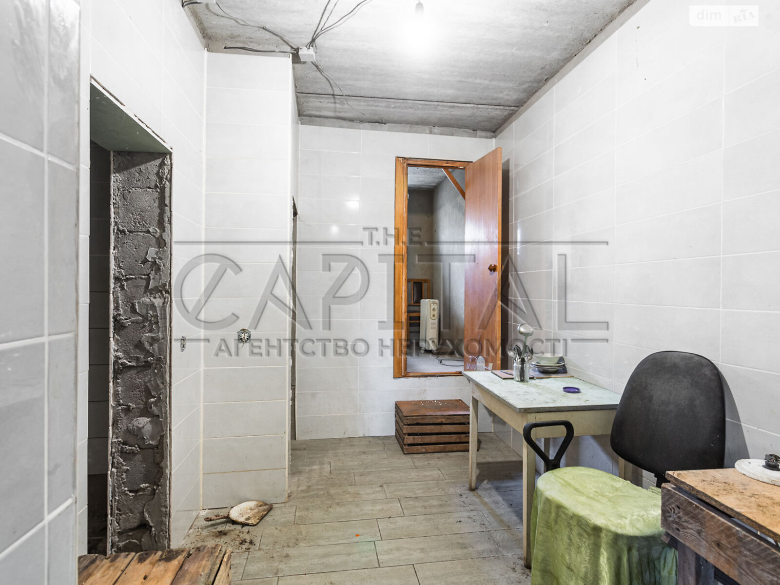 одноэтажный дом с гаражом, 350 кв. м, кирпич. Продажа в Лютиже фото 1 одноэтажный дом с гаражом, 350 кв. м, кирпич. Продажа в Лютиже фото 1
