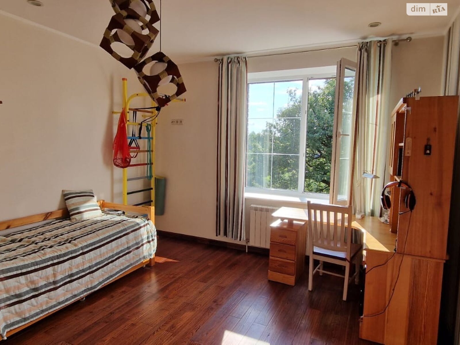 двоповерховий будинок з гаражем, 227.2 кв. м, цегла. Продаж у Лютіжі фото 1 двоповерховий будинок з гаражем, 227.2 кв. м, цегла. Продаж у Лютіжі фото 1